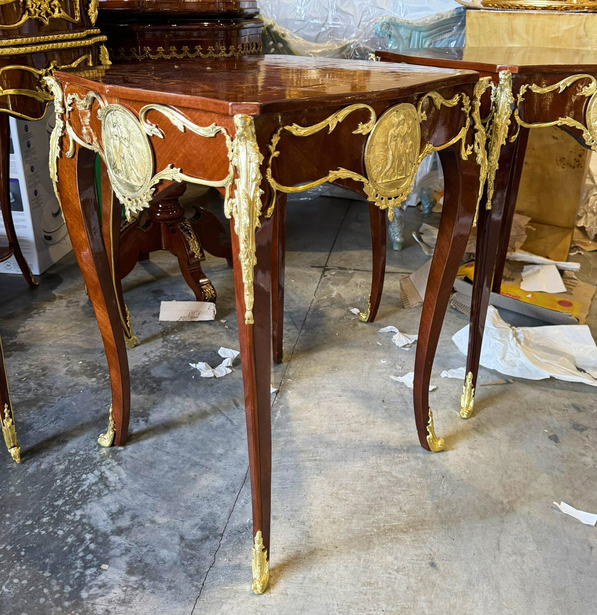 French Louis XV Style Side Table – Rich Wood Finish with Ornate Gold Leaf Mounts & Medallion Details