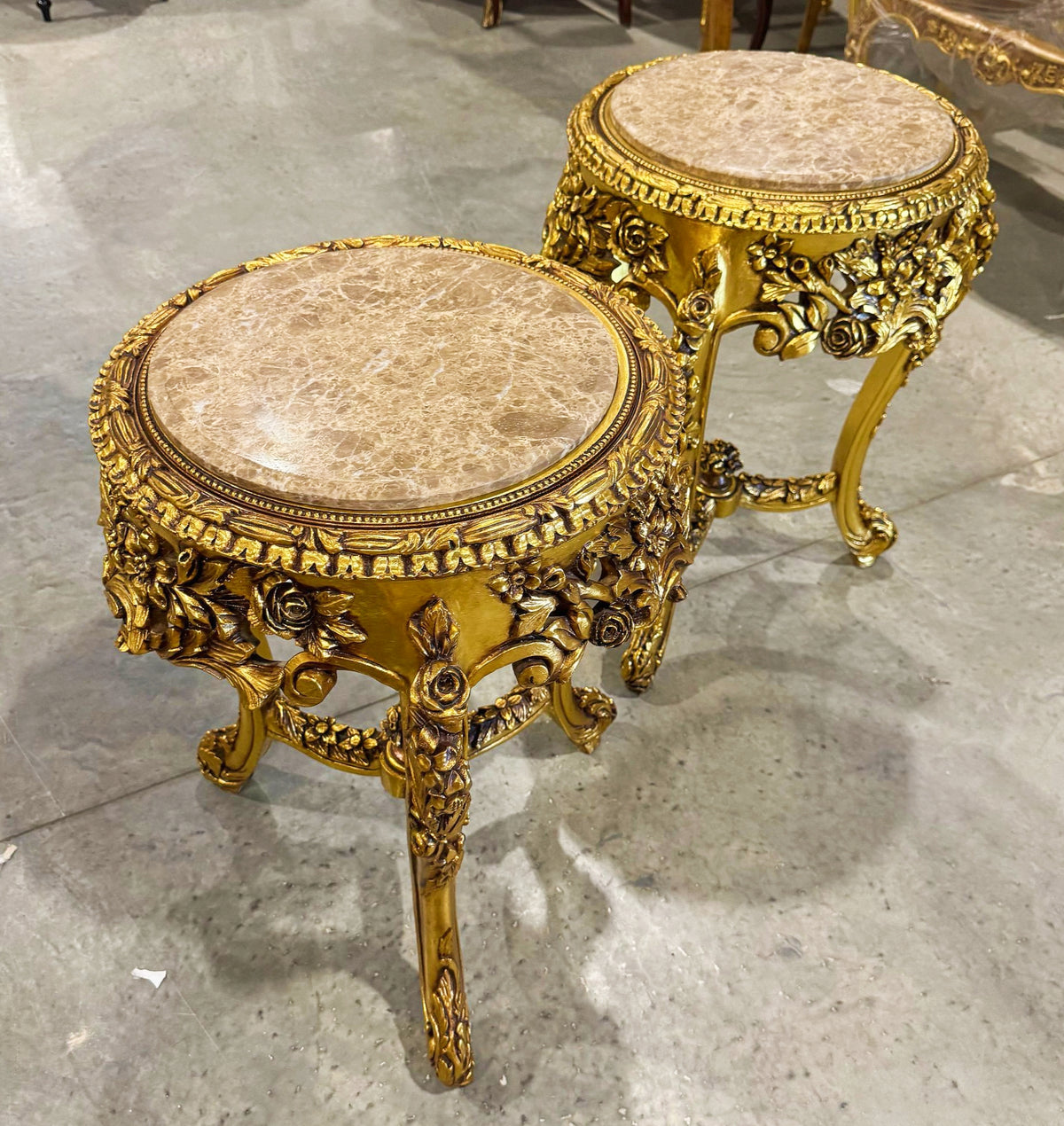 French-Style Gilded Side Table – Beige Marble Top with Gold Leaf Floral Details
