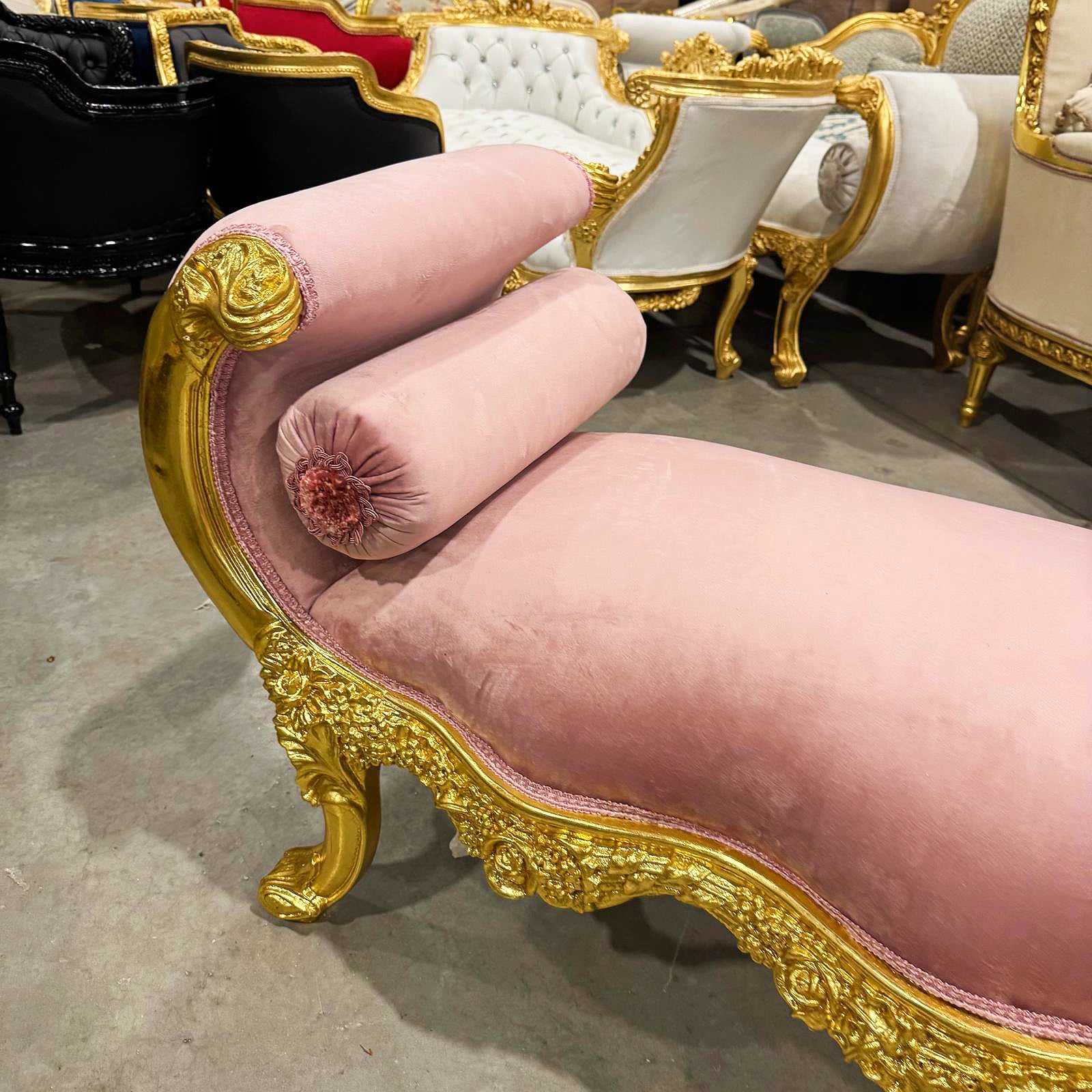 Baroque Style Vintage Pink Velvet Bench Interior Deisgn Furniture