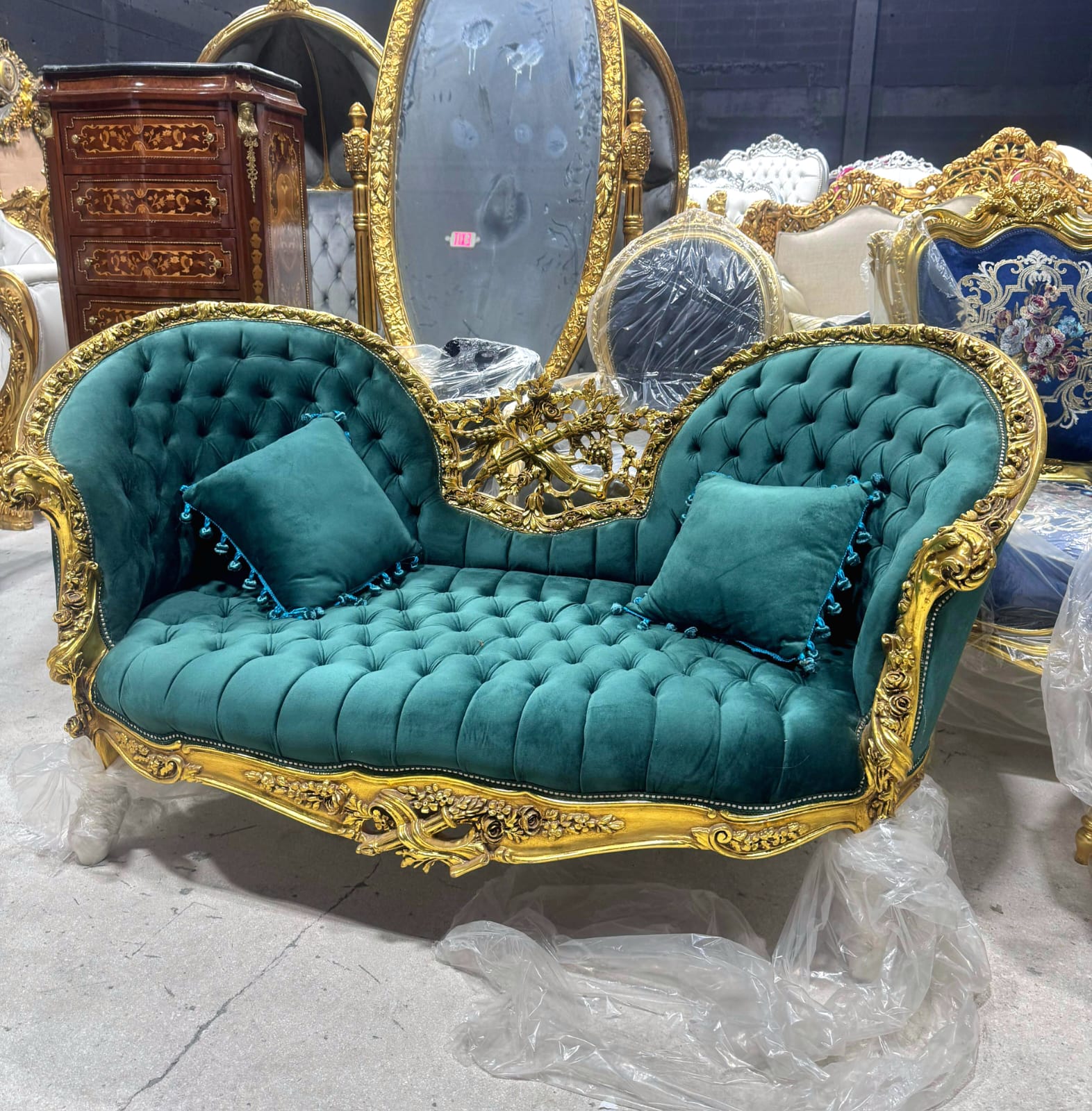 French Baroque Style Settee – Green Forest Velvet Tufted Sofa with Gold Leaf Frame