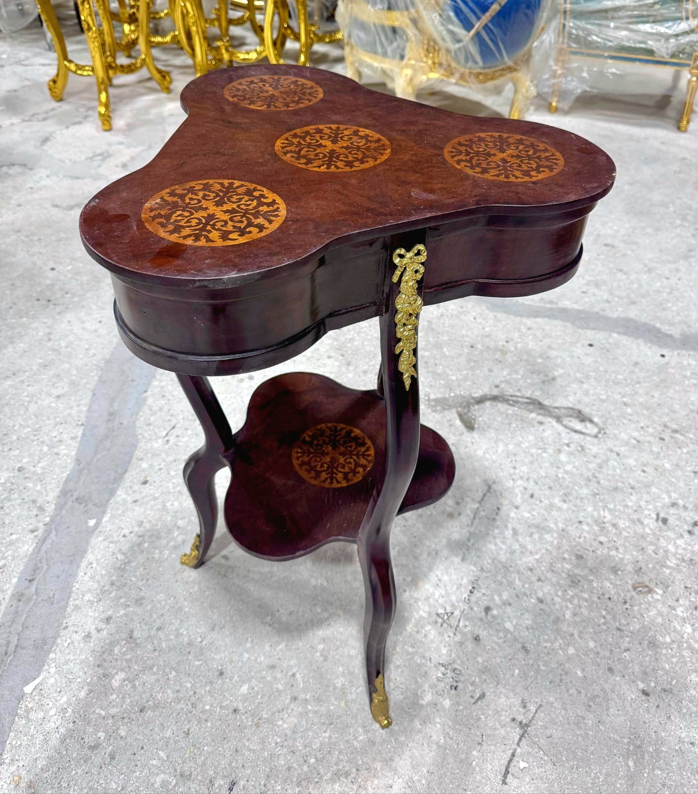 Louis XV Style French Trefoil Side Table – Wood with Gold Accents, Elegant Design