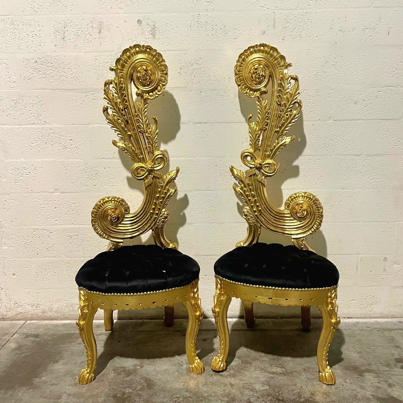 Italian Baroque Chair – High Back Black & Gold Leaf Details