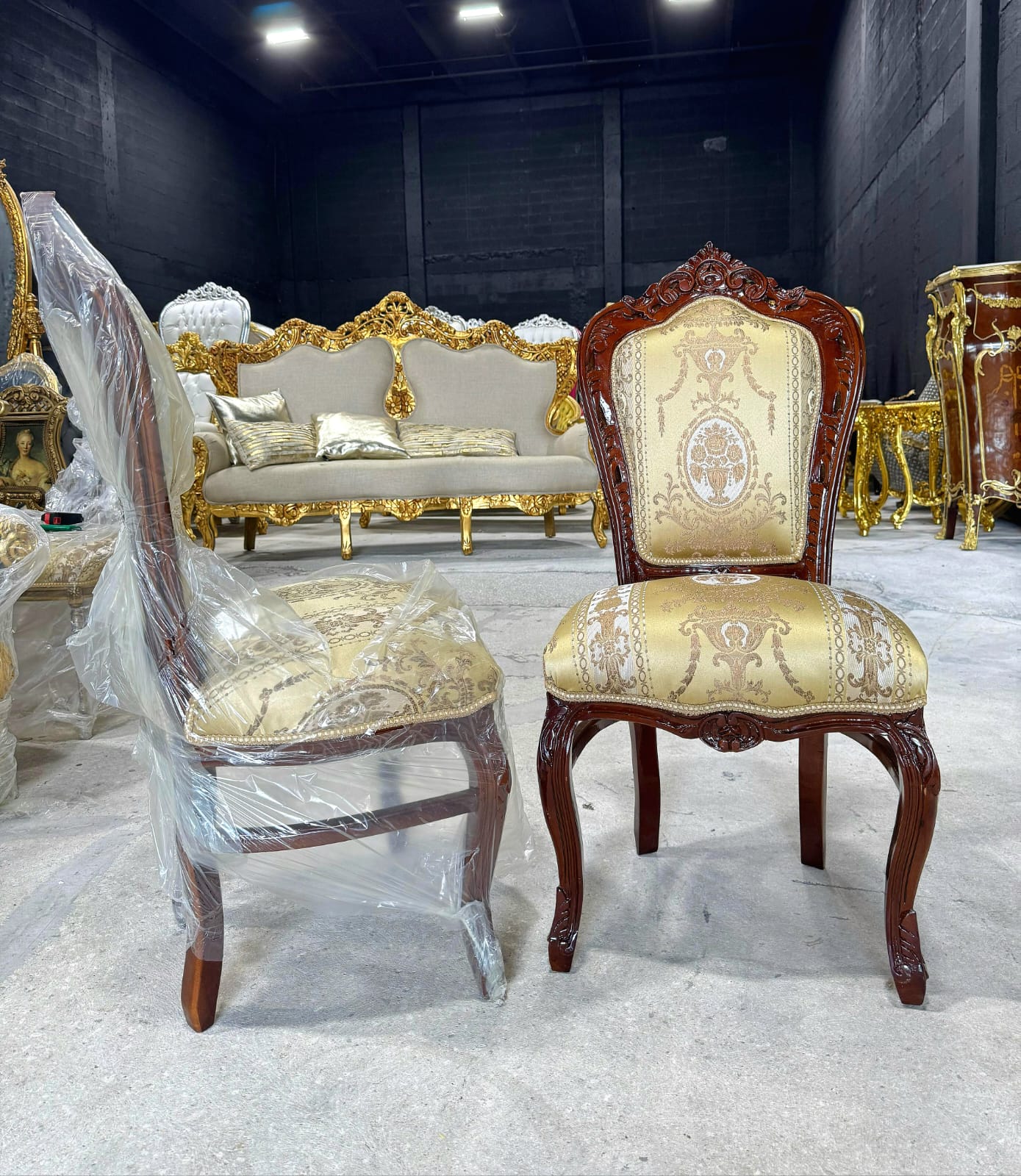 French Rococo Copper Accent Chair with Gold Leaf Details – Elegant Baroque Vintage Statement Piece