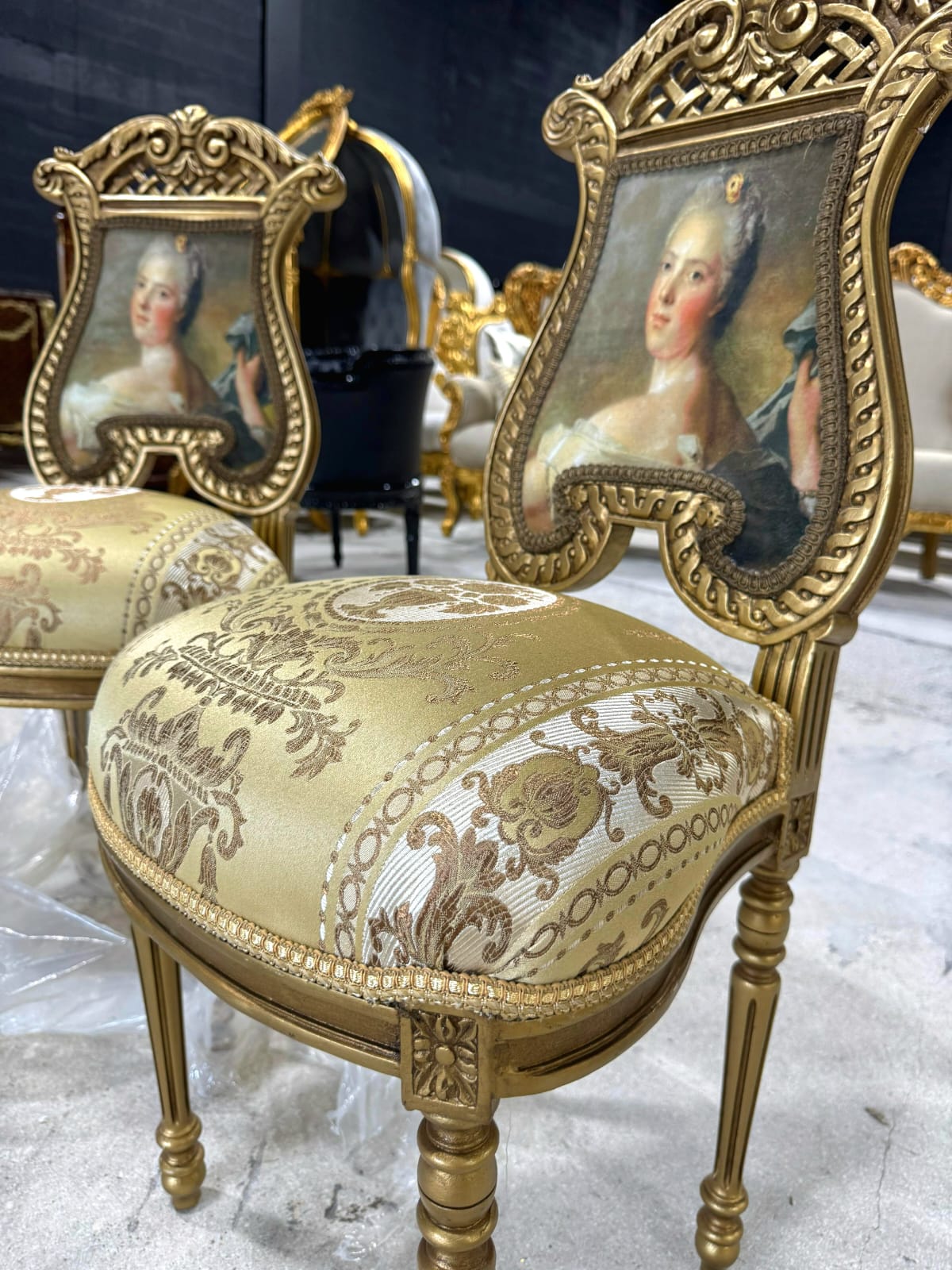 French Rococo Gold Throne Chair with Lady Portrait – Luxurious Baroque Statement Piece