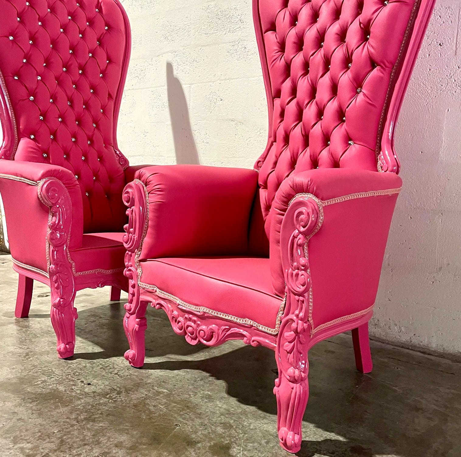 Throne Chair French Style Pink Leather High-Back Tufted Pink Frame Throne
