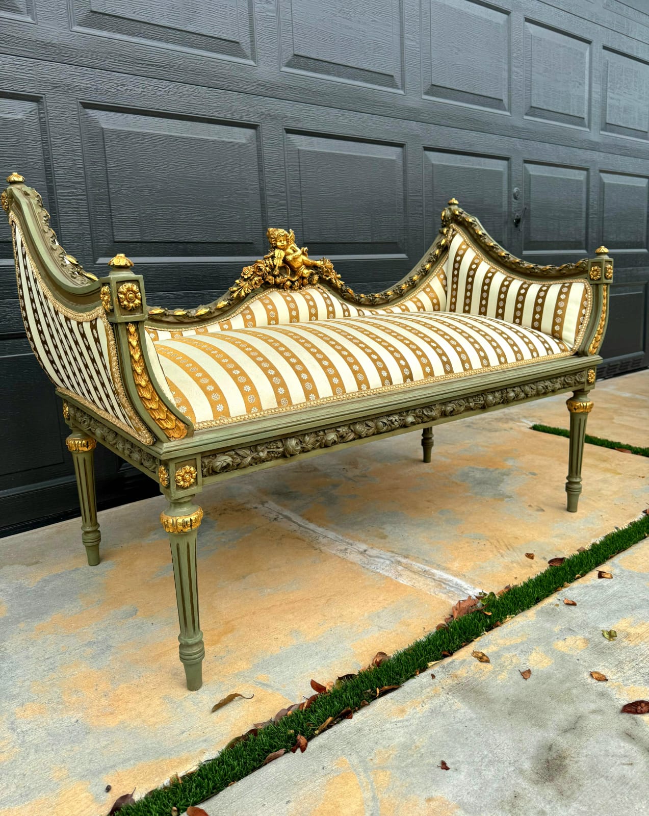 Antique French Style Golden Settee – Damask Upholstery with Gold Leaf Details