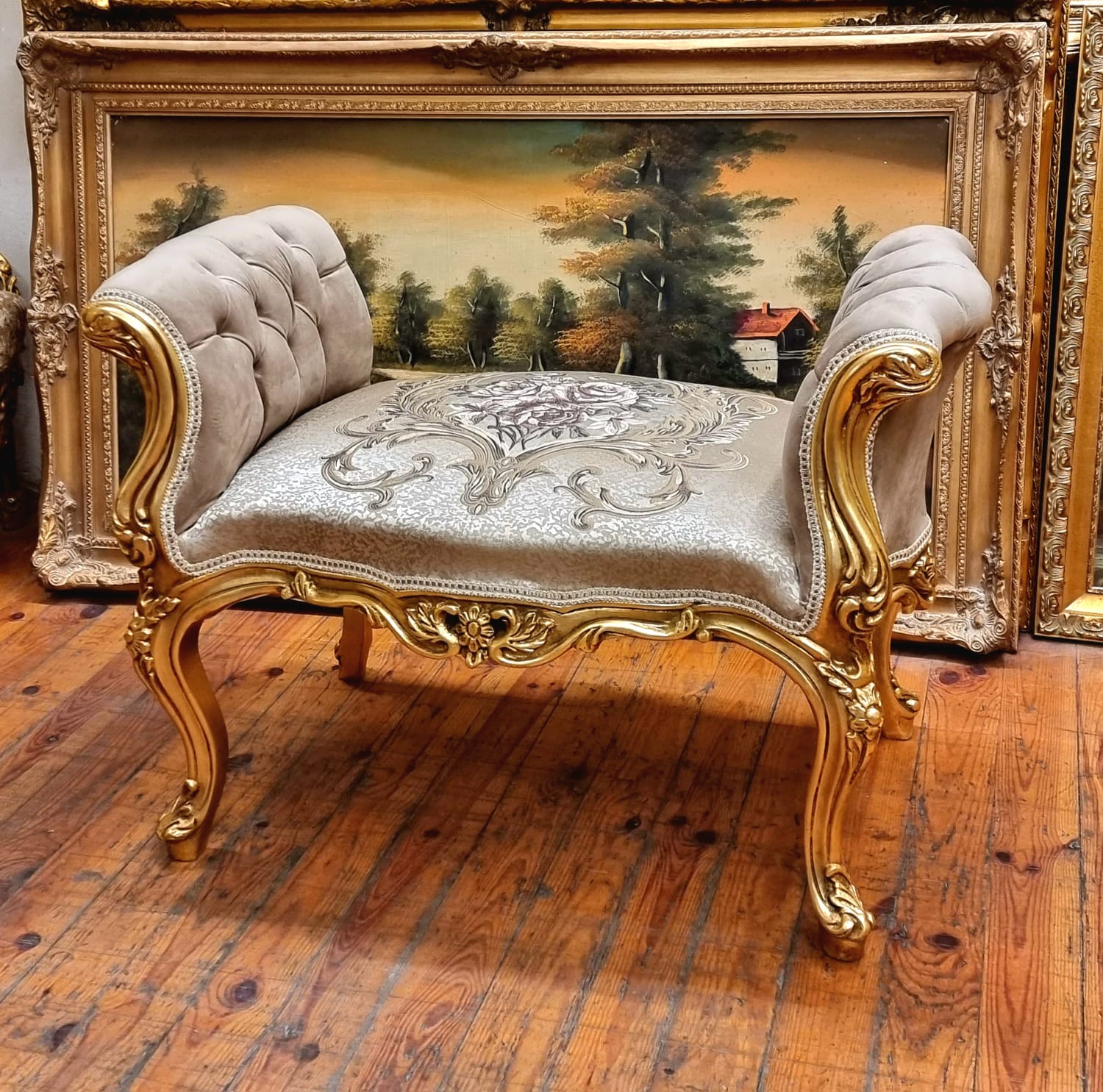 Rococo Tufted Bench – Light Gray Upholstery with Gold Leaf Frame, Luxury Accent Seating