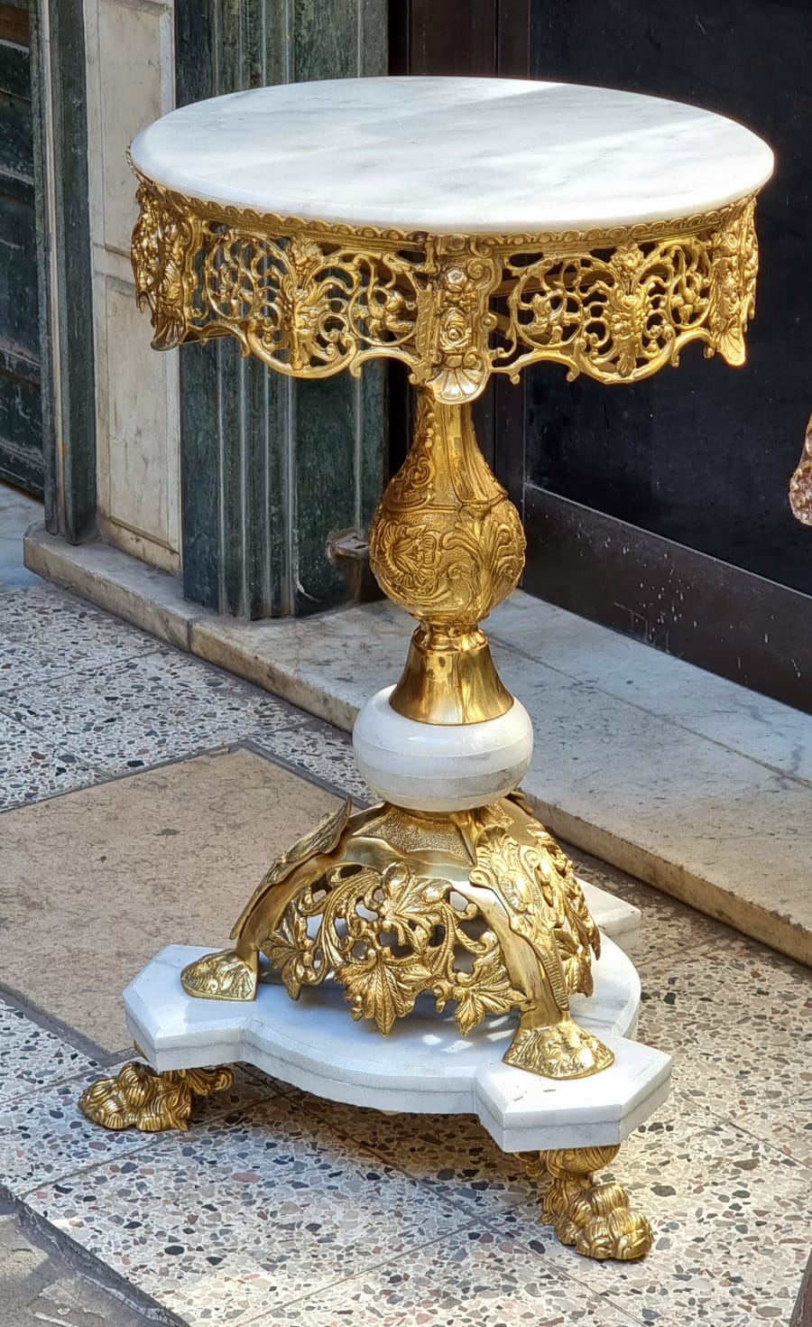 French White Marble Side Table – Gold Leaf & Bronze Details, Rococo Accent Table
