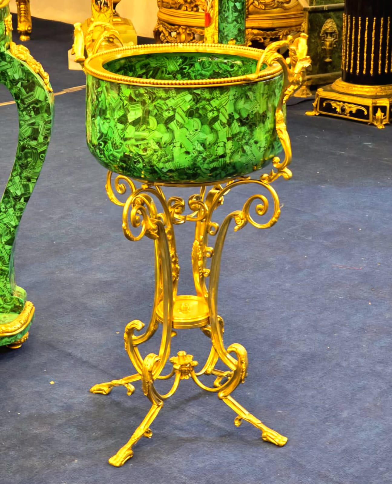 French Style Green Porcelain Cachepot with Gold Leaf & Bronze Accents – Decorative Statement Planter