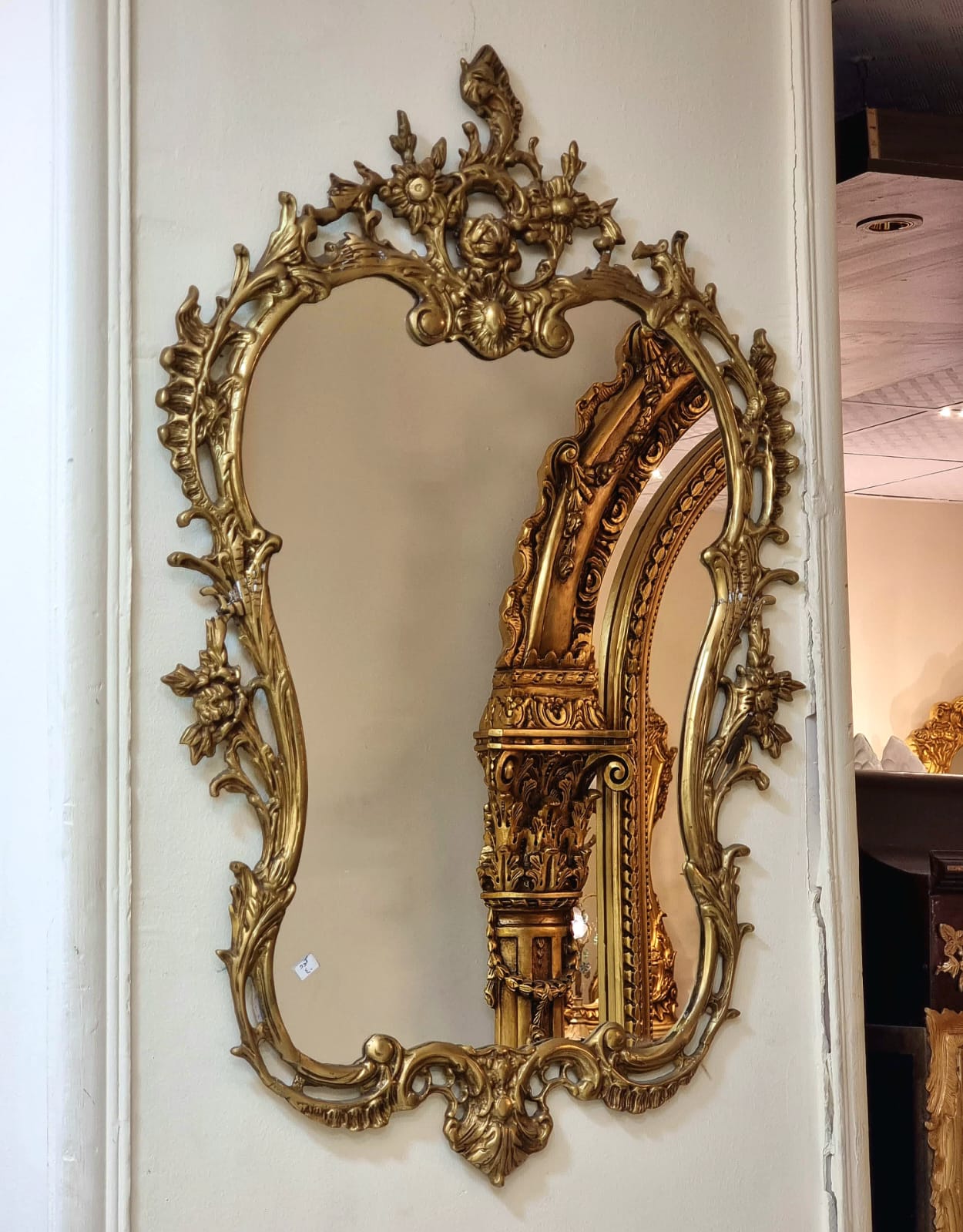 French Baroque Wall Mirror with Hand-Carved Gold Leaf Frame – Vintage Statement Mirror