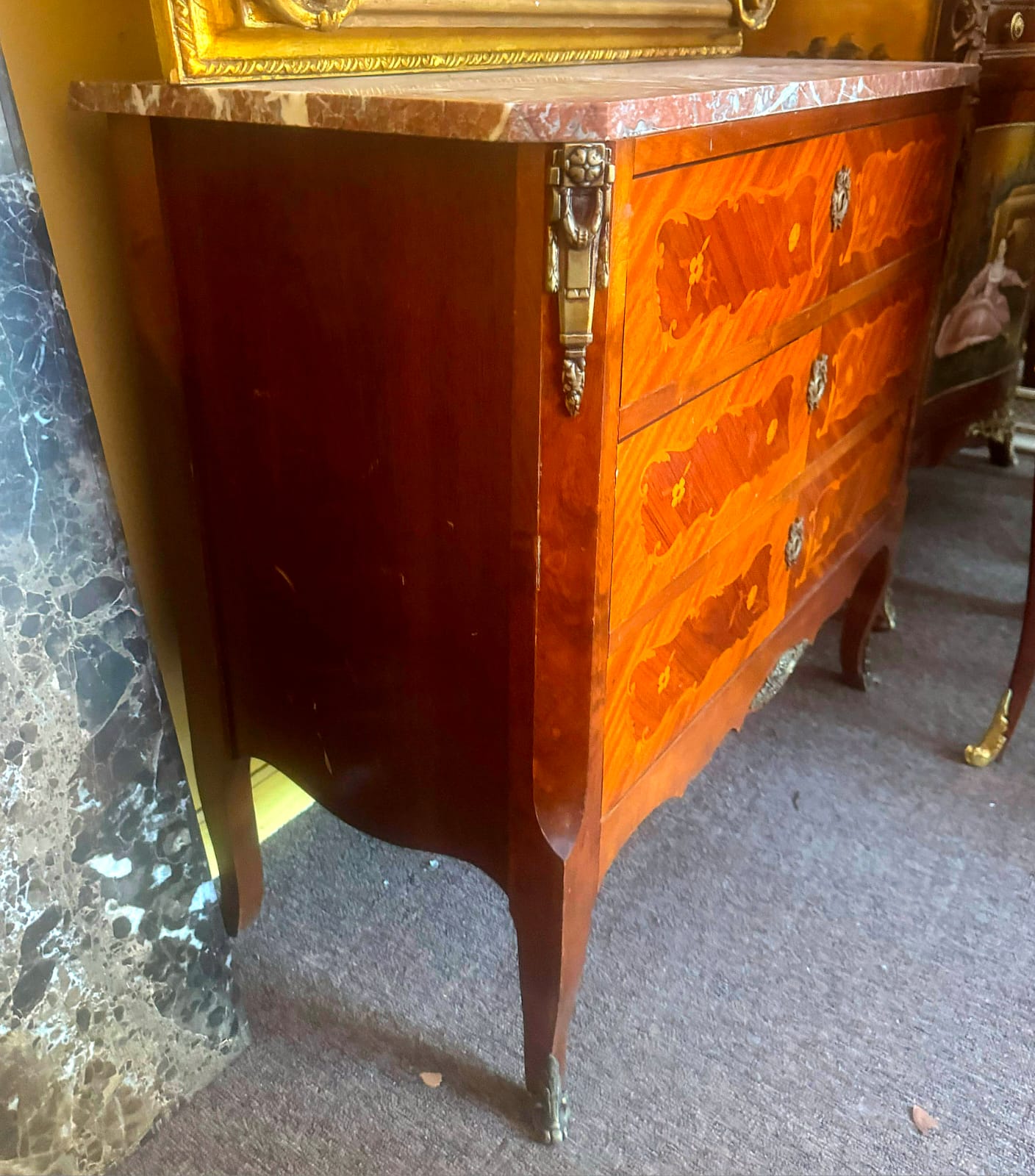 French Louis XV Marble Top Commode Chest – Floral Marquetry with Bronze Hardware | 32.5"W x 16"D x 30"H