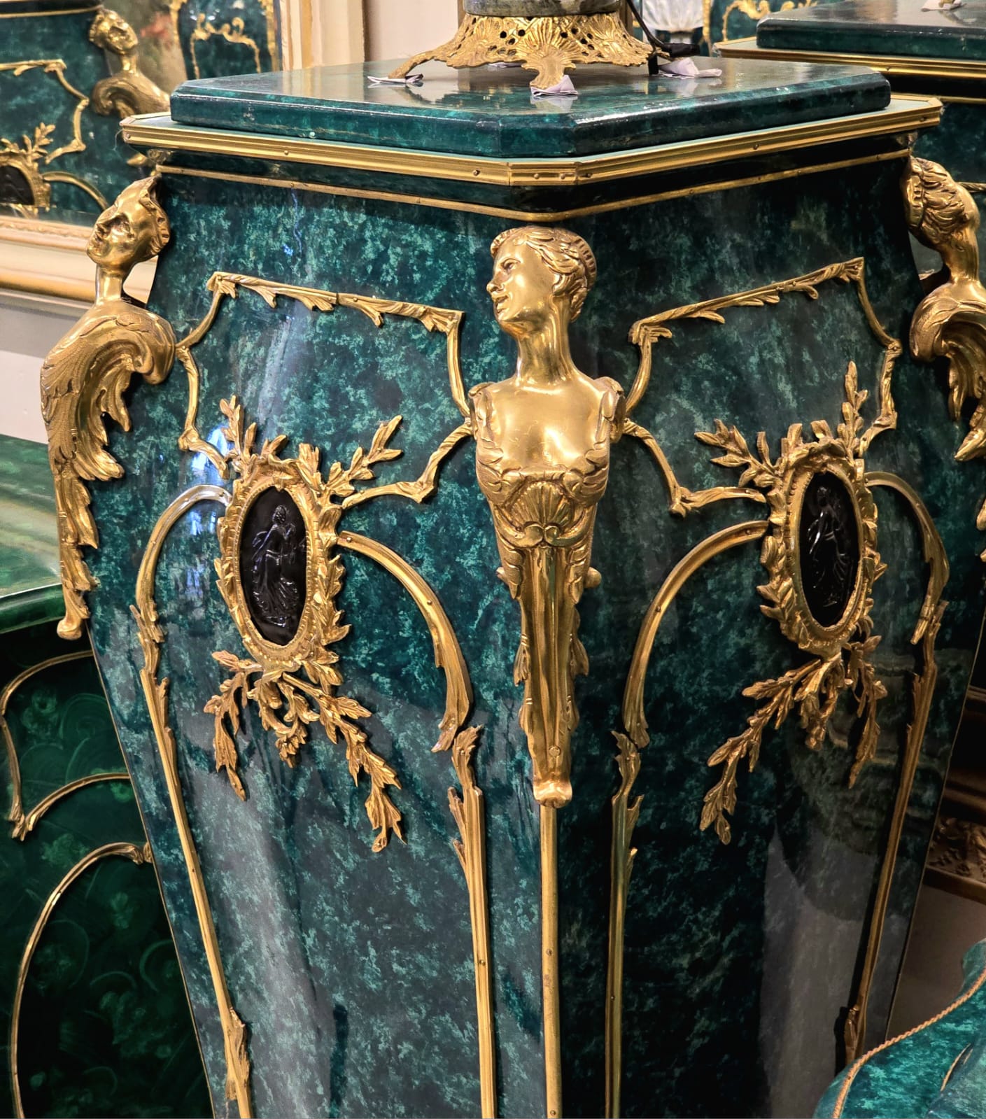 French Louis XV Emerald Green Pedestal with Gilded Bronze Mounts & Hand-Applied Gold Leaf