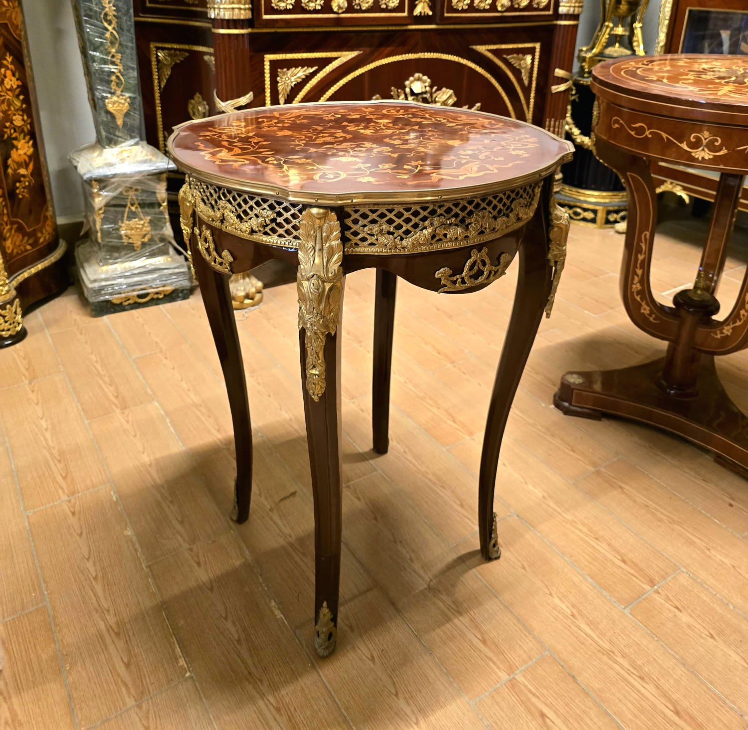 Elegant French Louis XV Accent Table with Intricate Marquetry & Bronze Ormolu