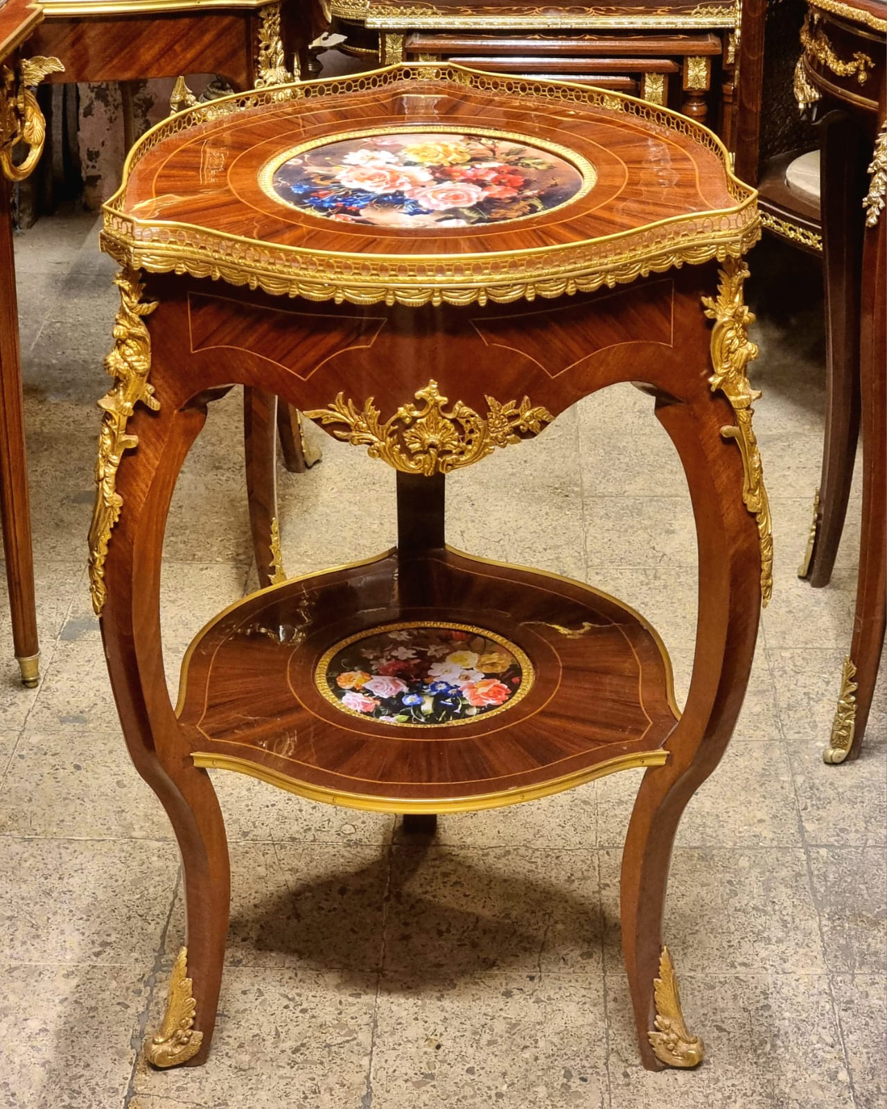 French Louis XV Side Table – Floral Inlay Top with Hand-Applied Gold Leaf Details