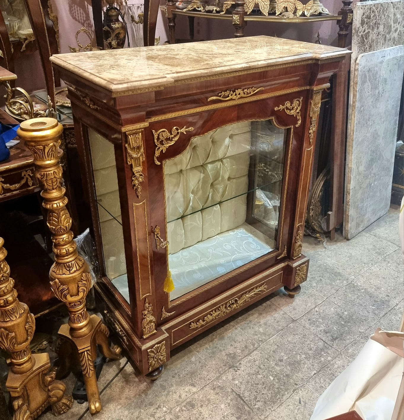 French Louis XVI Display Cabinet – Marble Top Vitrine with Gilded Gold Leaf Details & Cream Velvet Interior