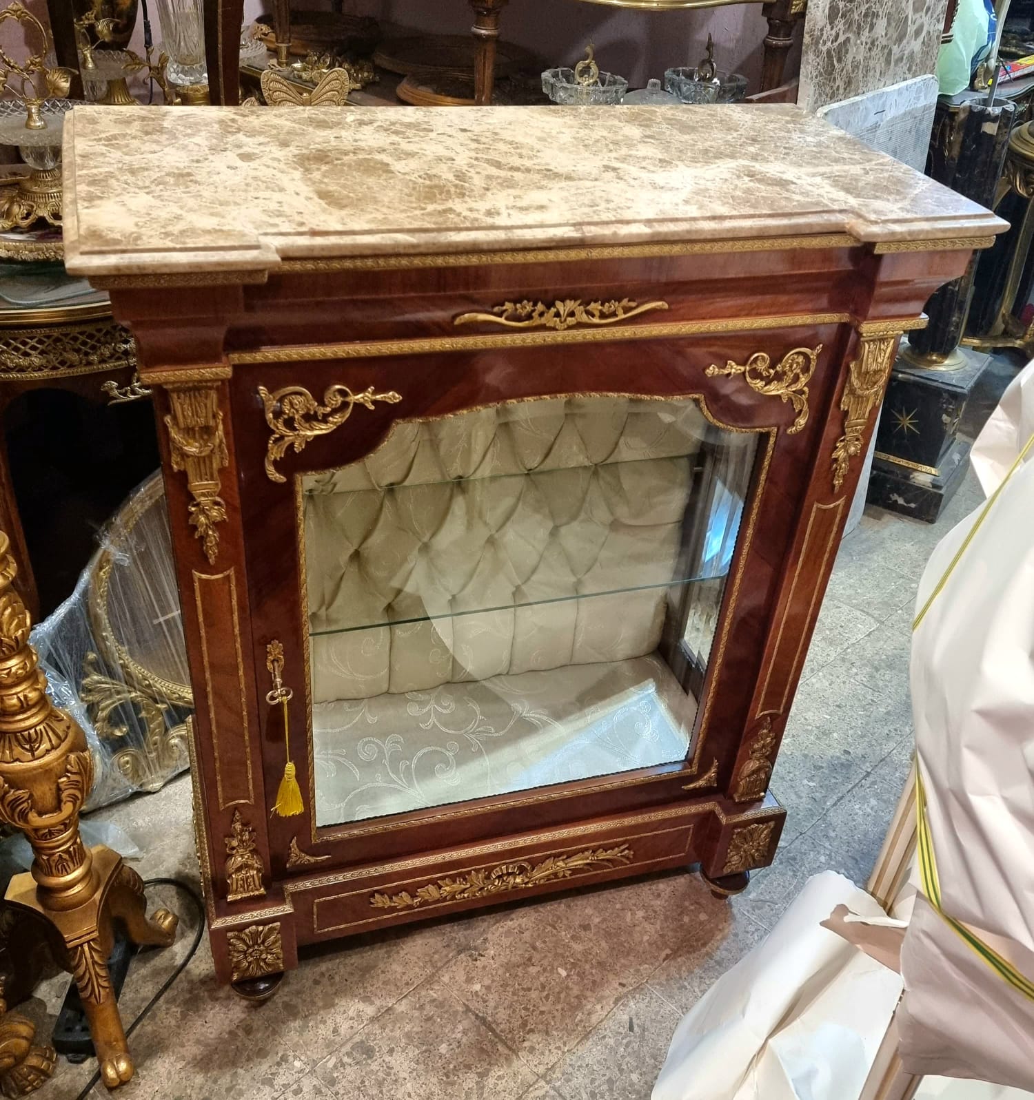 French Louis XVI Display Cabinet – Marble Top Vitrine with Gilded Gold Leaf Details & Cream Velvet Interior