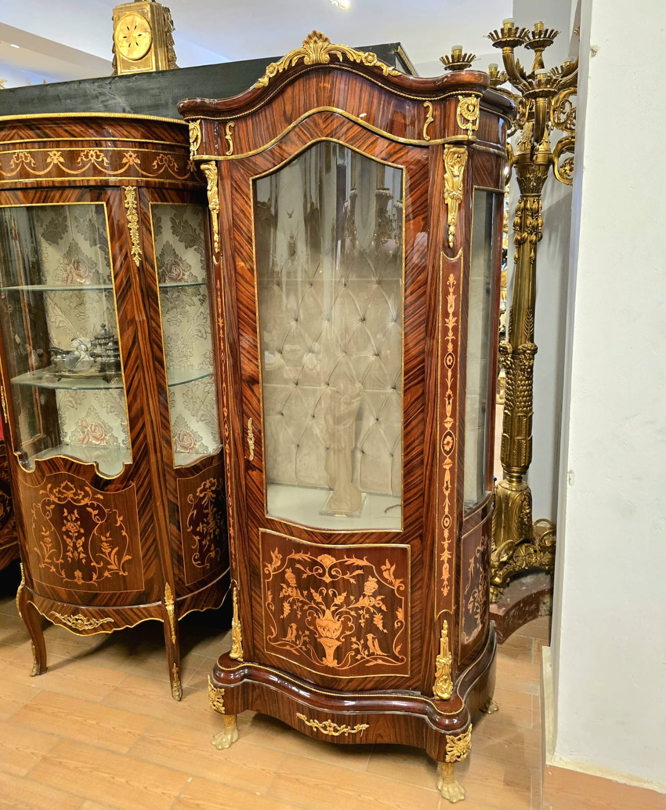 Grand French Louis XV Vitrine Cabinet – Ornate Solid Wood Display Case with Gilded Details
