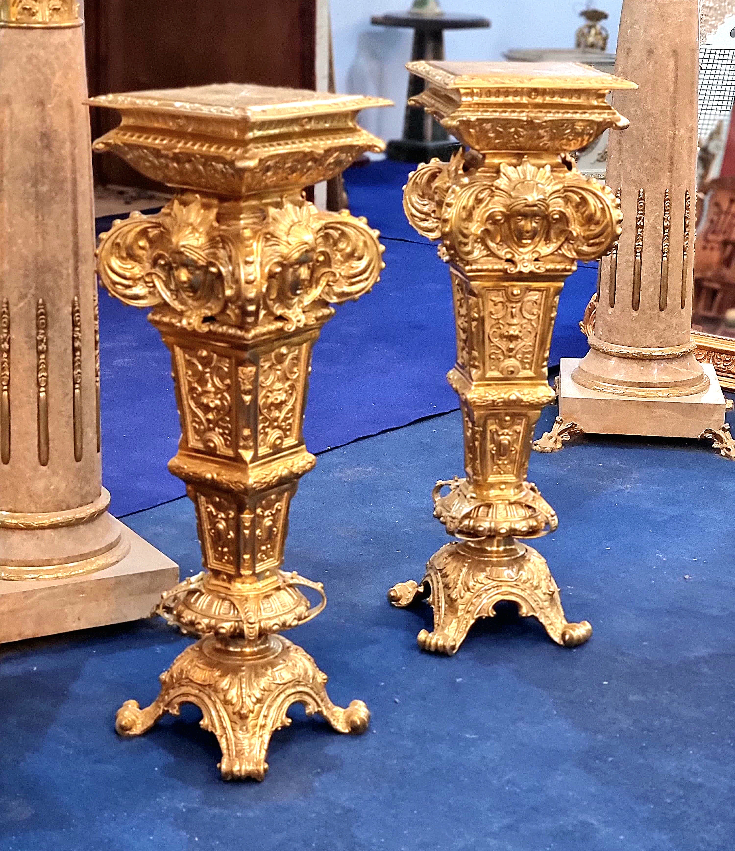 Grand Luxury Gold Leaf Pedestal with Marble Top – Handcrafted Ornate Display Stand with Bronze Details