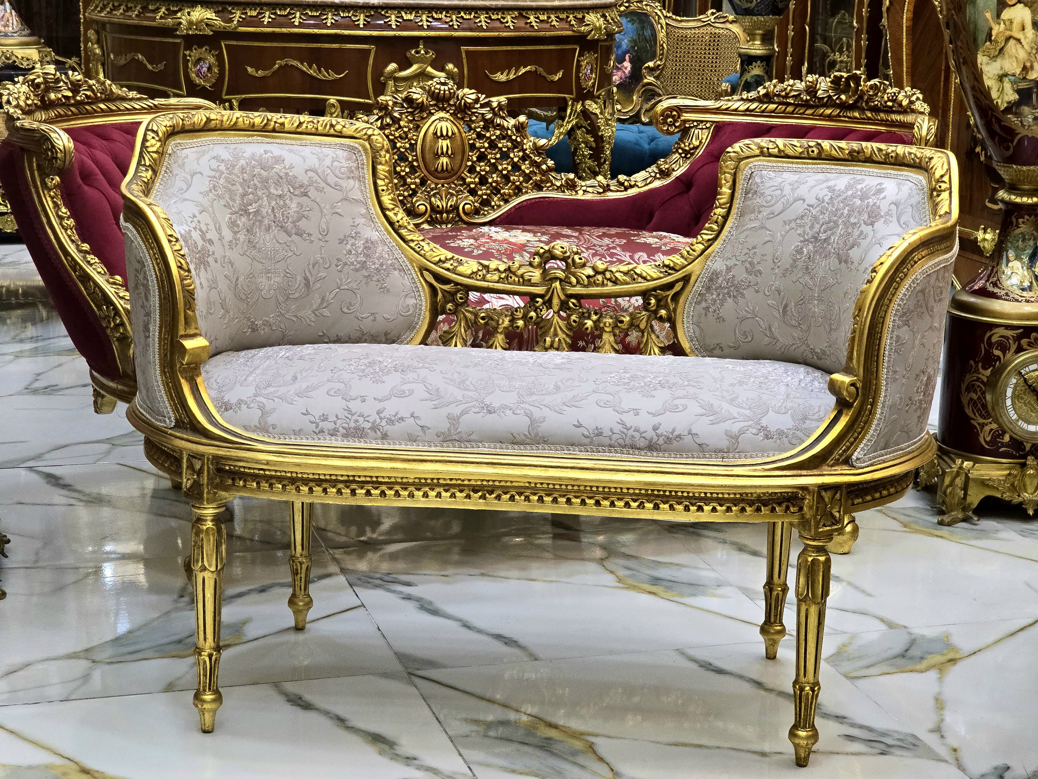 Bench – White Damask French Style with Gold Details | Rococo Furniture