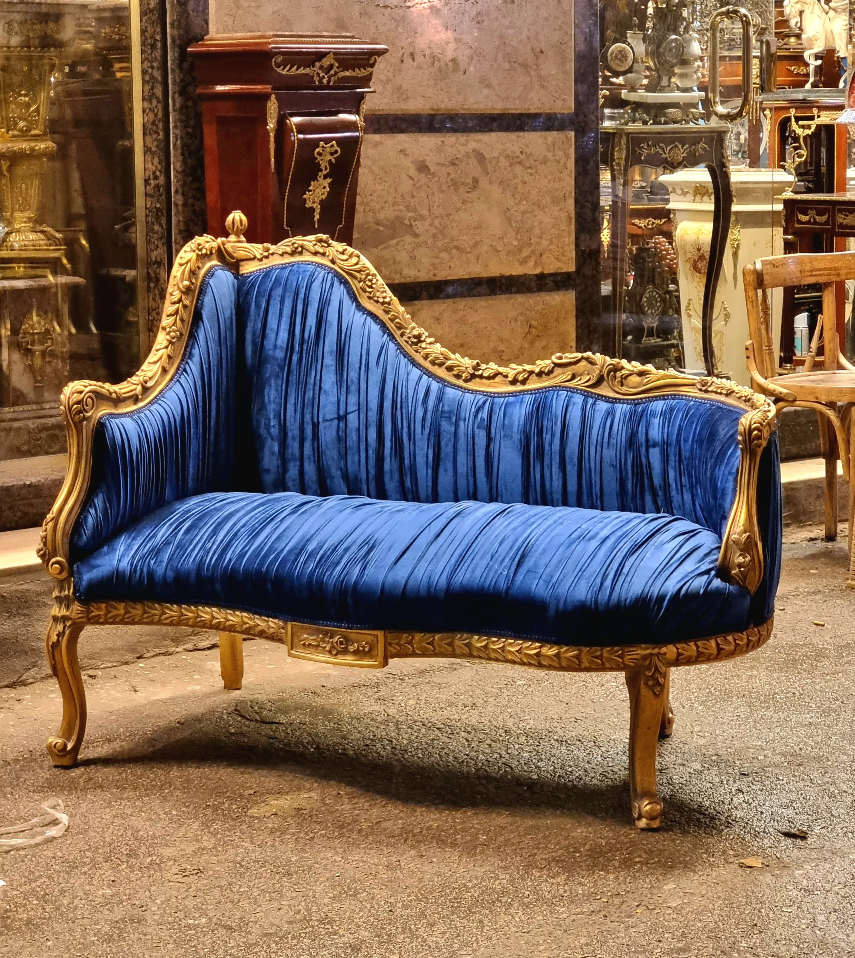 Baroque Style Blue Gold Leaf Settee Sofa – Luxury French Upholstered Seating with Sculpted Back
