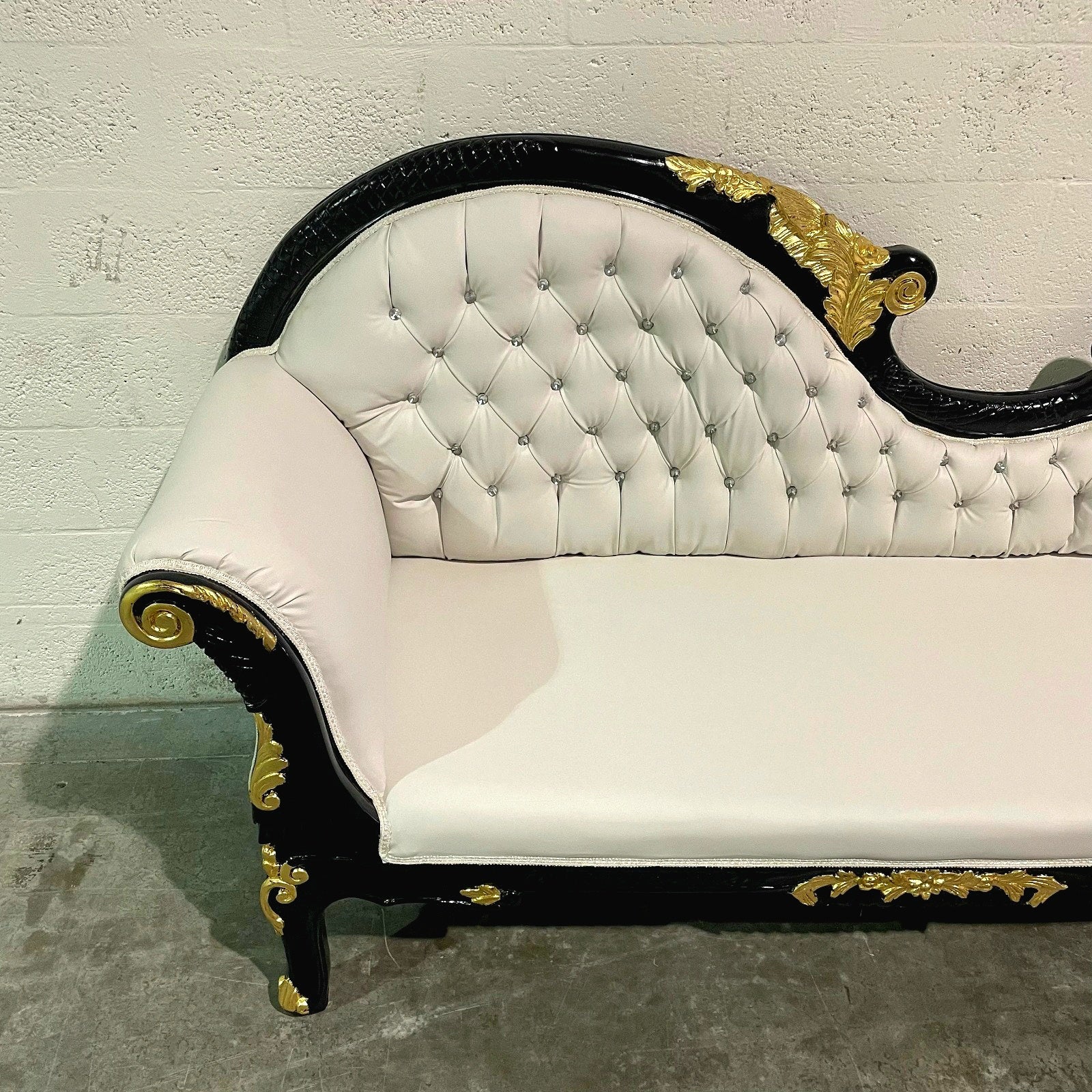 Rococo Chaise Lounge – White Leather, Black Lacquer Frame with Gold Leaf & Crystal Tufting