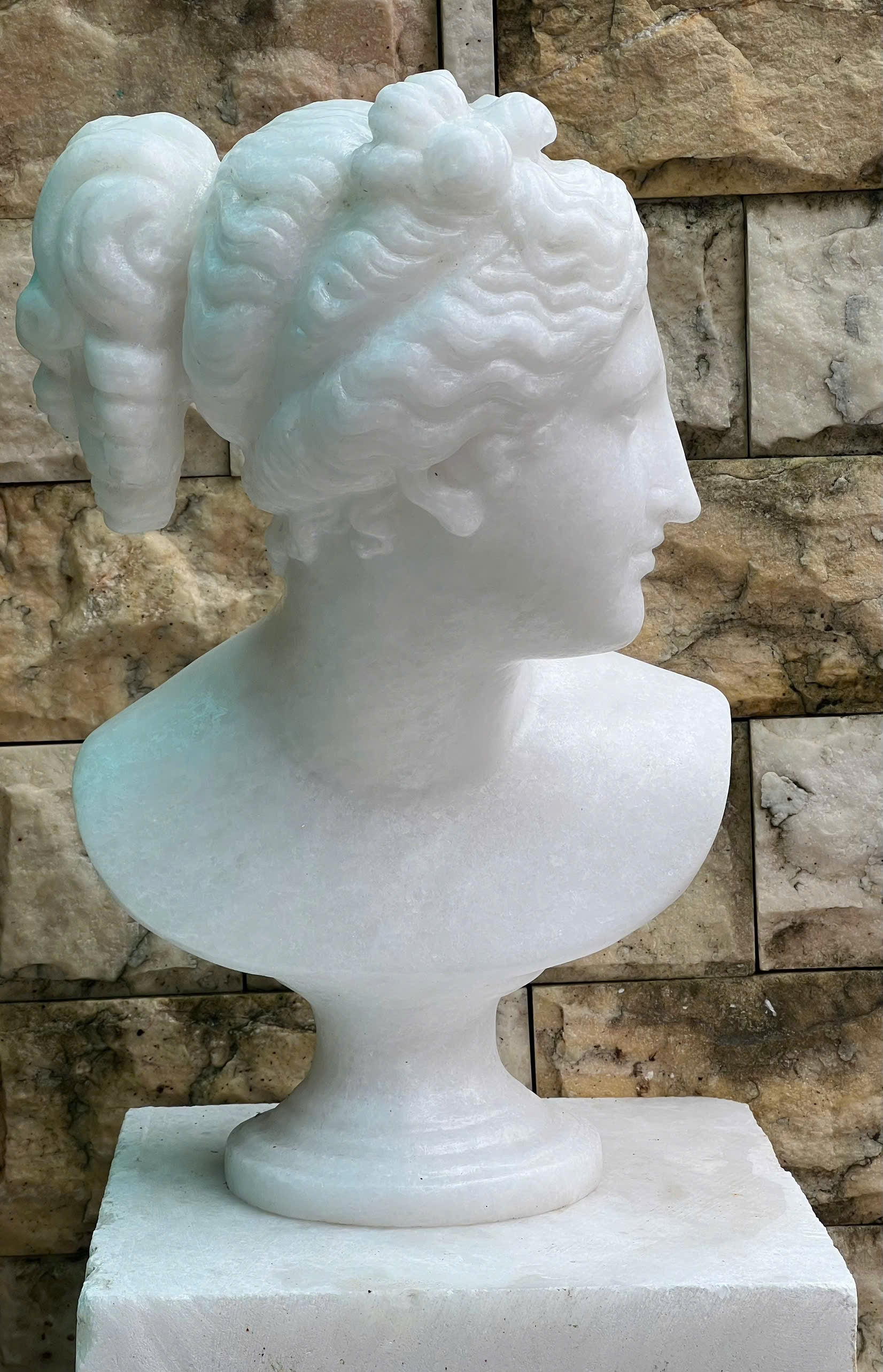 Bust of Venus Italica – Classical Marble Bust