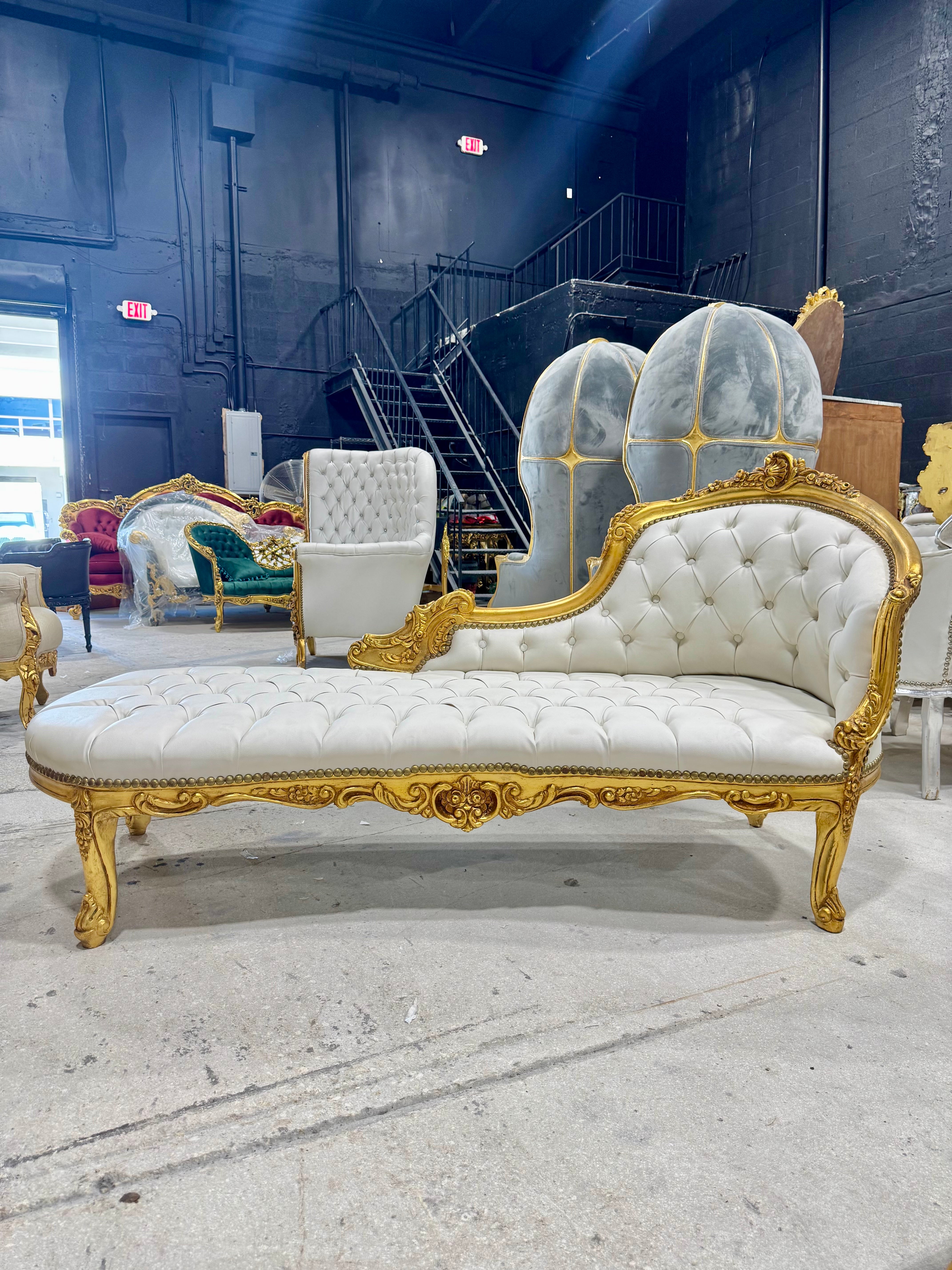 Chaise Longue White Leather Crystal Glass Buttons French Style