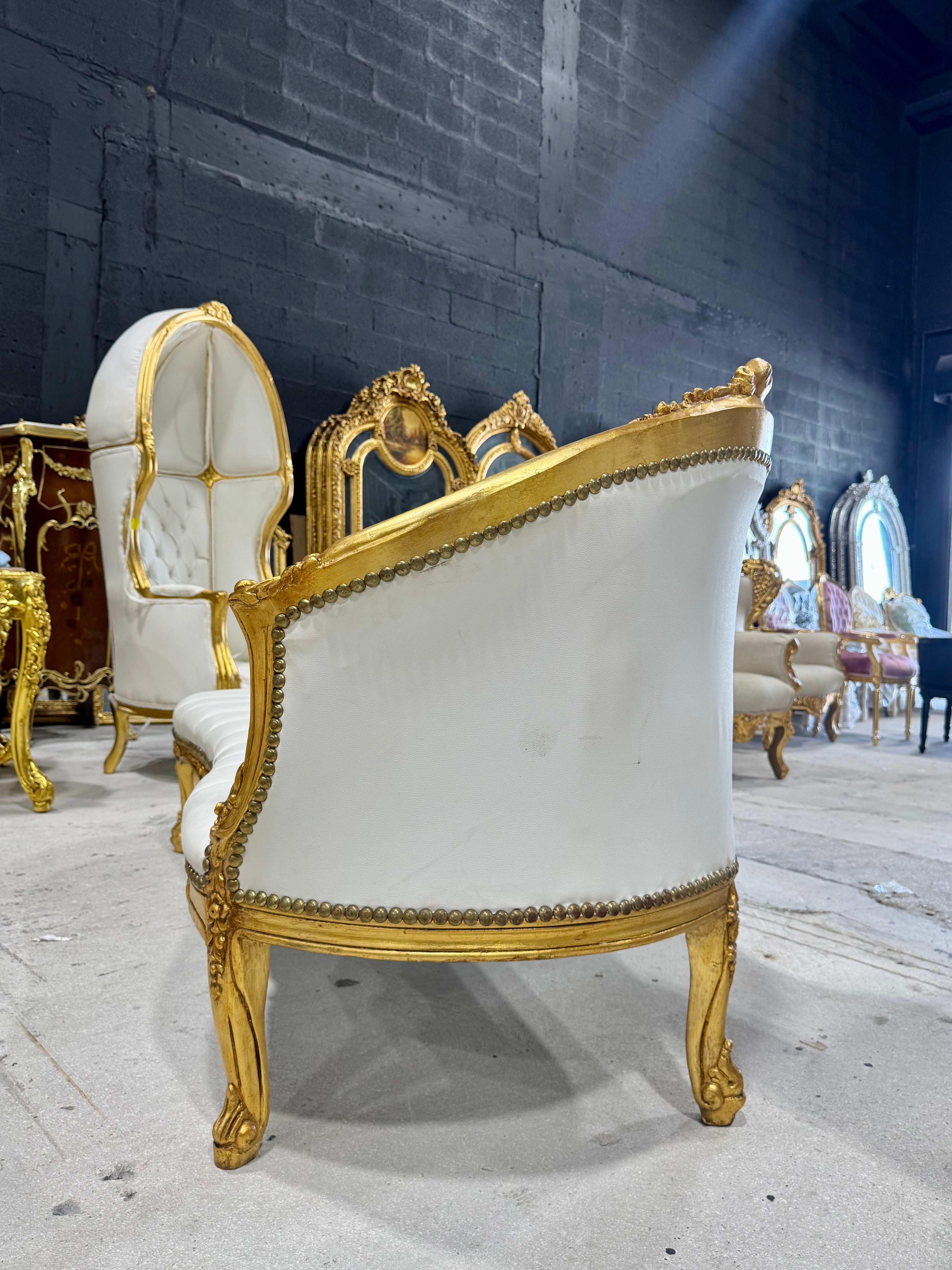 Chaise Longue White Leather Crystal Glass Buttons French Style