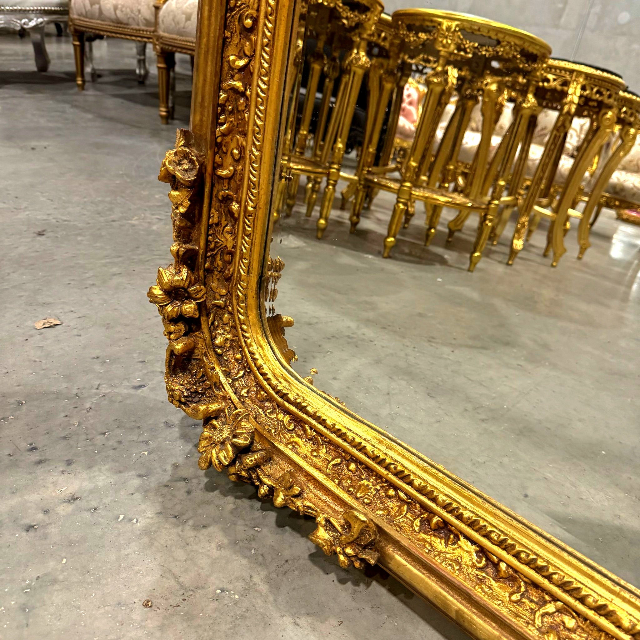 French Style Gold Wall Mirror Mirror Baroque Rococo Gold Leaf Details