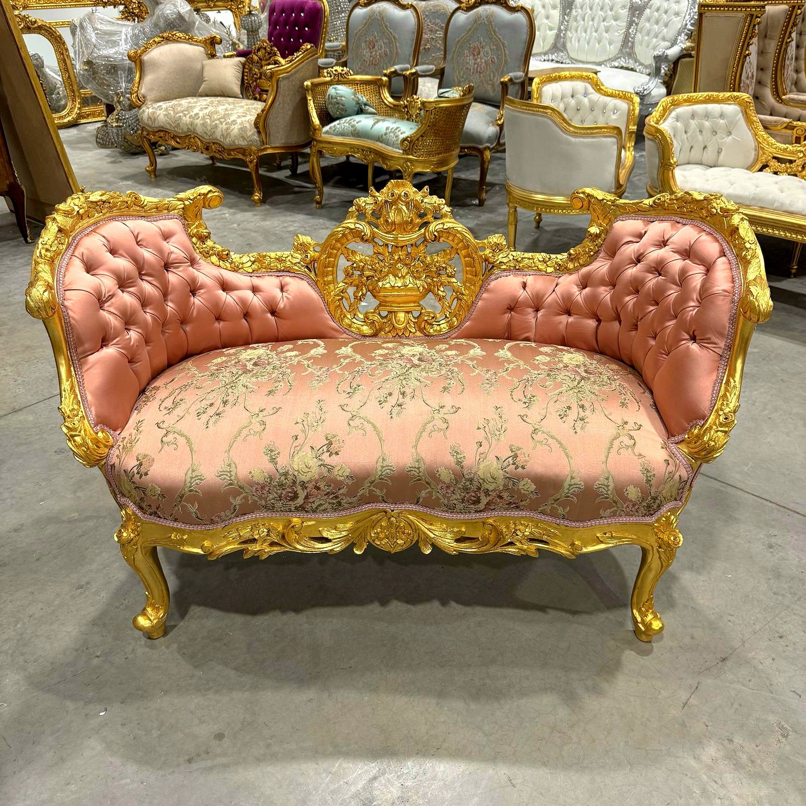 Elegant French Style Pink Settee – Tufted Upholstery & Gold Leaf Detailing