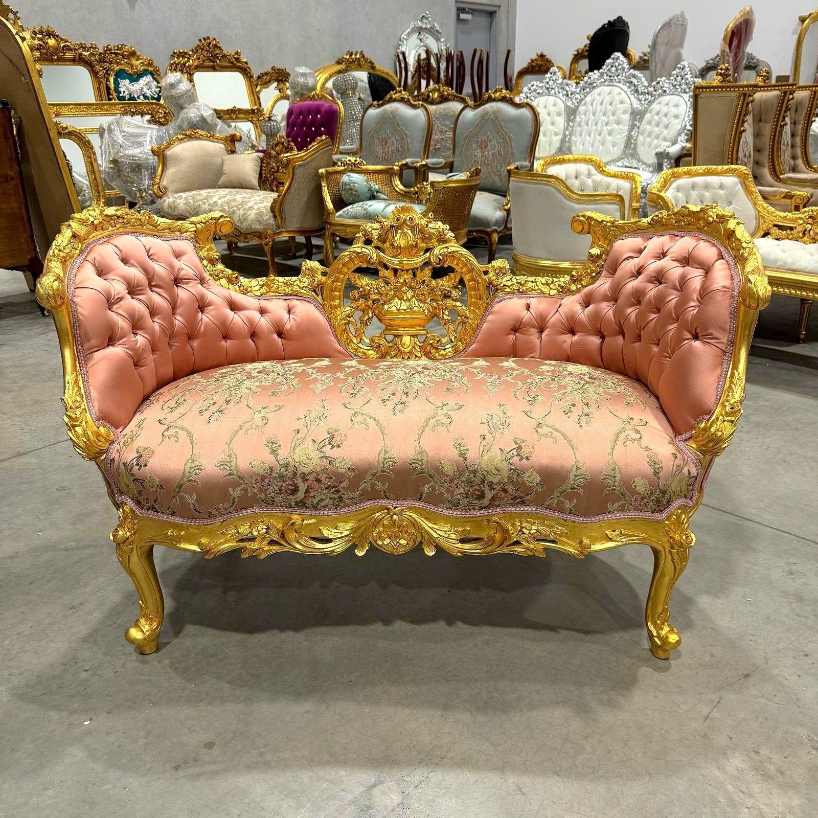 Elegant French Style Pink Settee – Tufted Upholstery & Gold Leaf Detailing