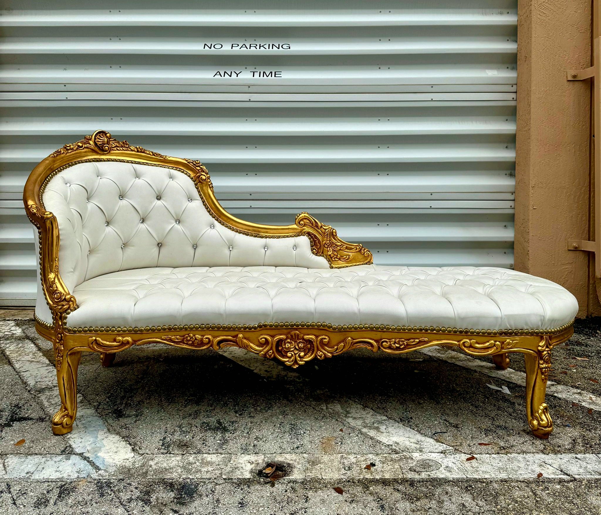 Chaise Lounge Off-White Leather Furniture Rococo Style Gold Leaf Details