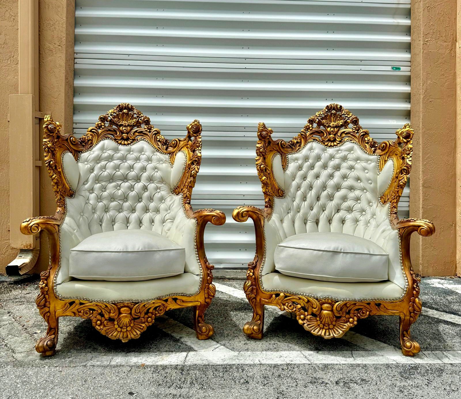 Baroque Style King Size Off-White Leather Chair with Gold Leaf Frame Details