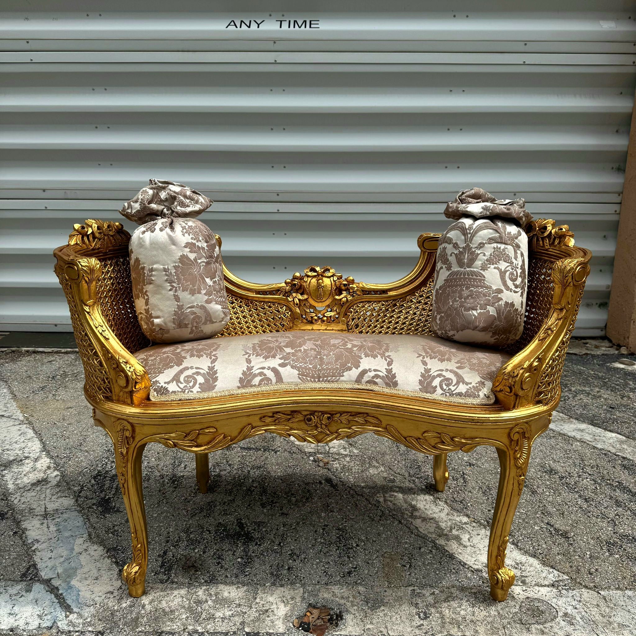 Bench Light Brown Damask French Style Gold Details Rococo Baroque Furniture