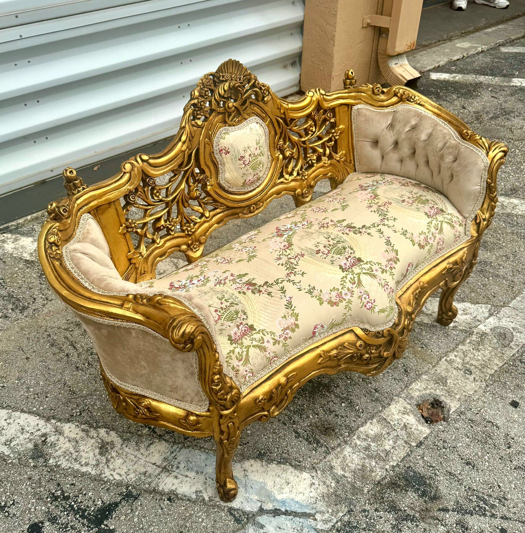 French Style Settee/Sofa Gold Leaf Details Damask Fabric