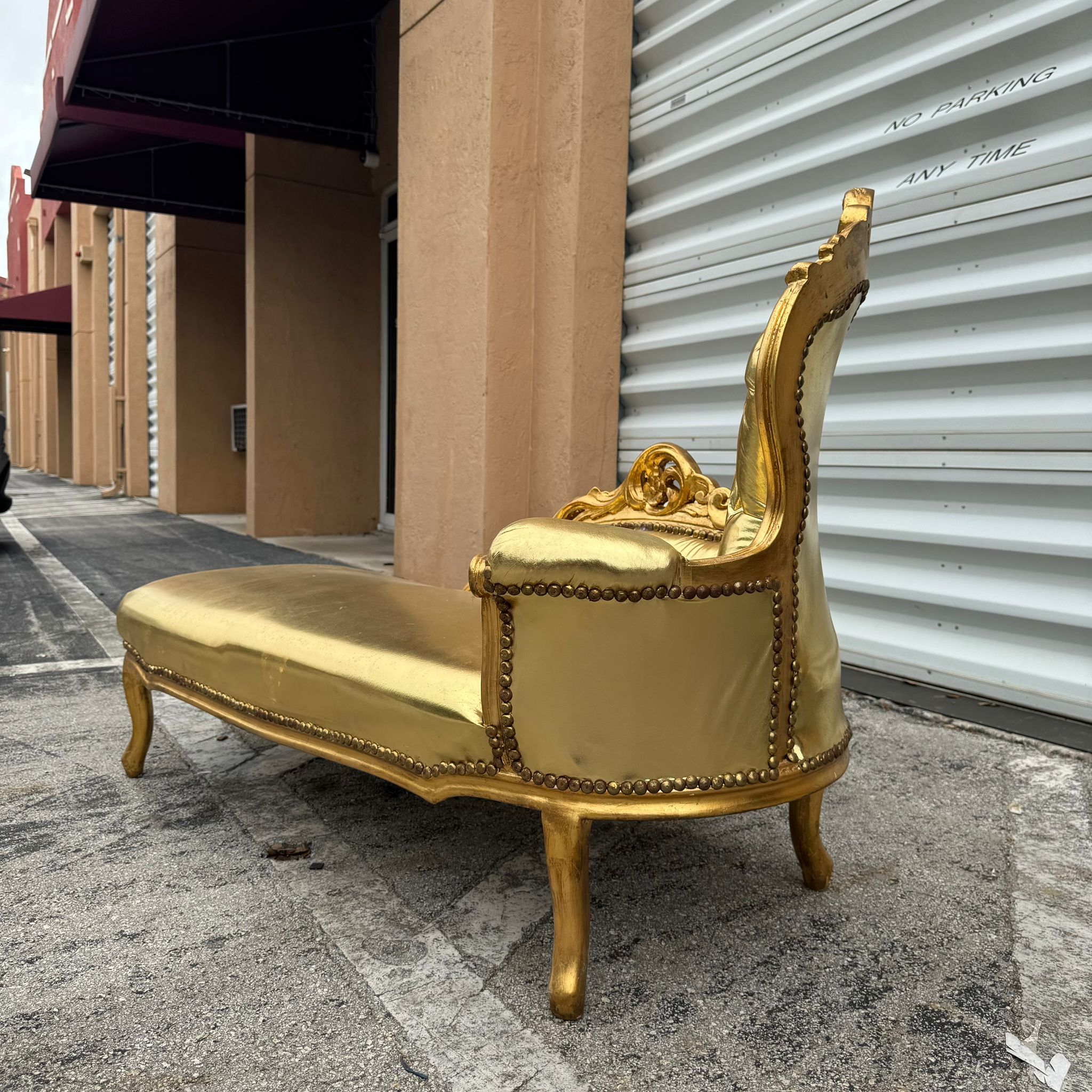 Gold Leather Chaise Lounge Furniture Rococo Style with Gold Leaf Details