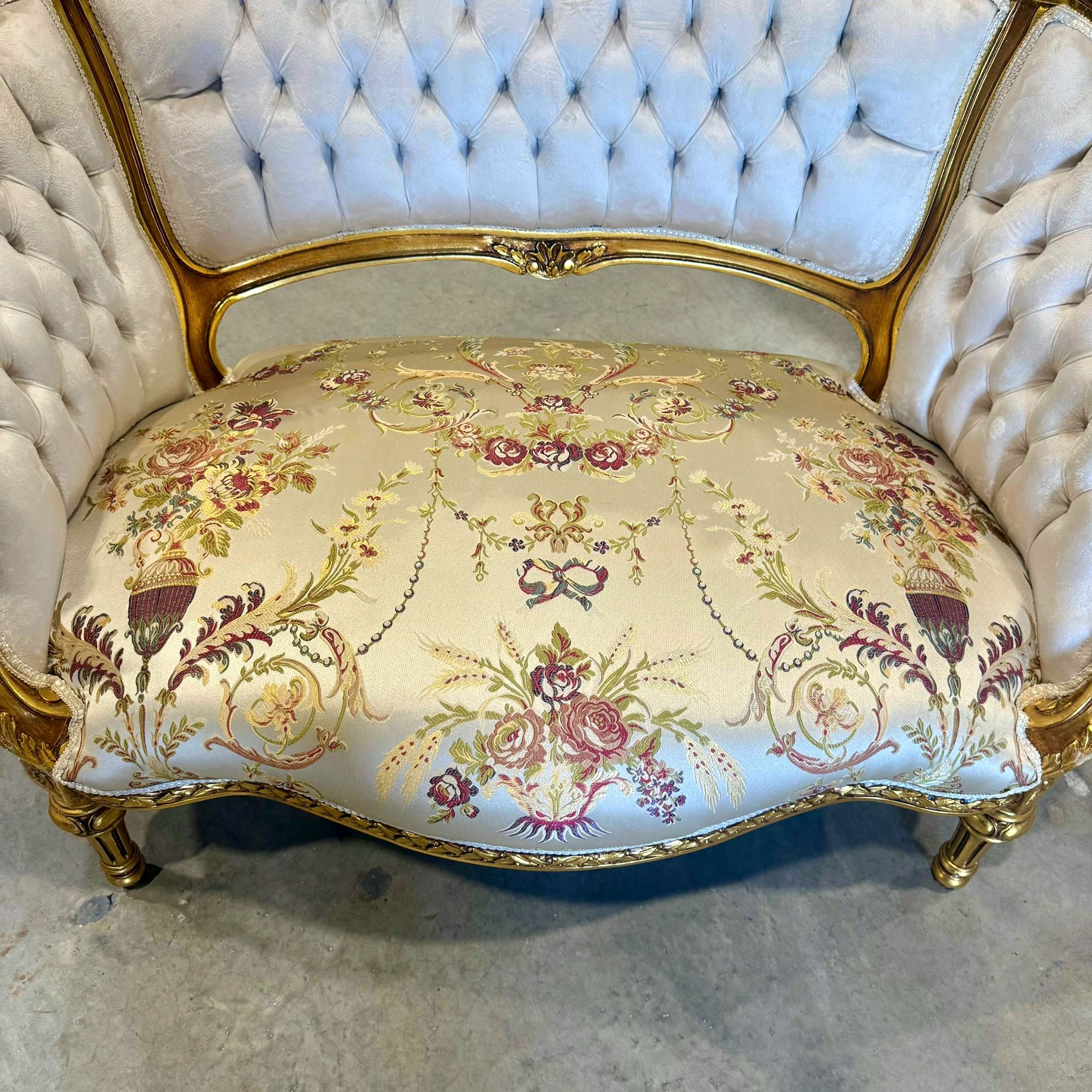 French Style Beige White Damask Fabric Sofa/Settee Interior Design