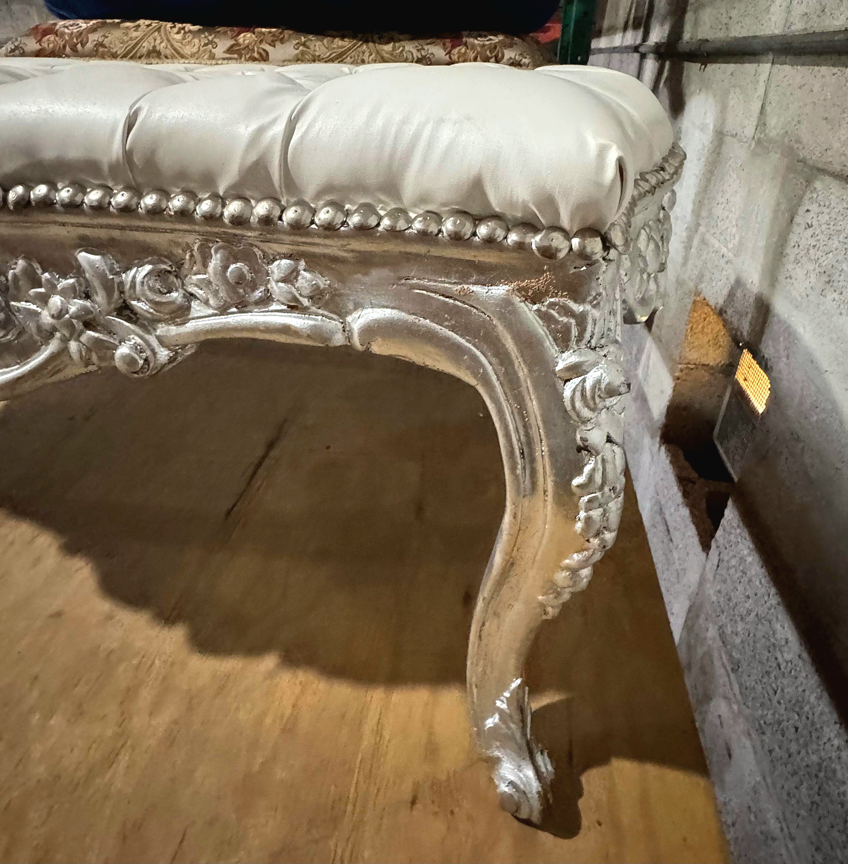 Luxury French Style Silver Leaf Bench – Tufted Designer Upholstery | Elegant Handmade Furniture