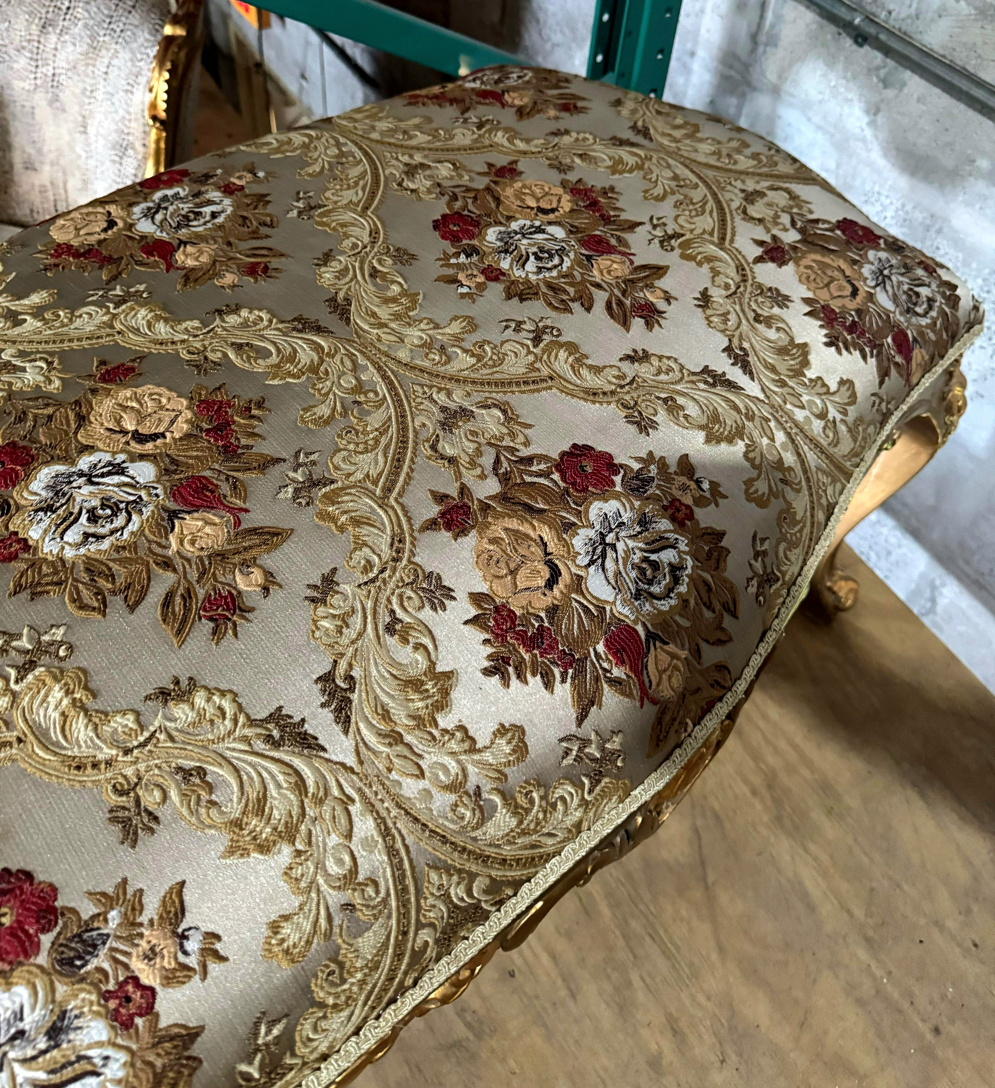 Romantic French Style Gold Leaf Bench – Tufted Damask Upholstery