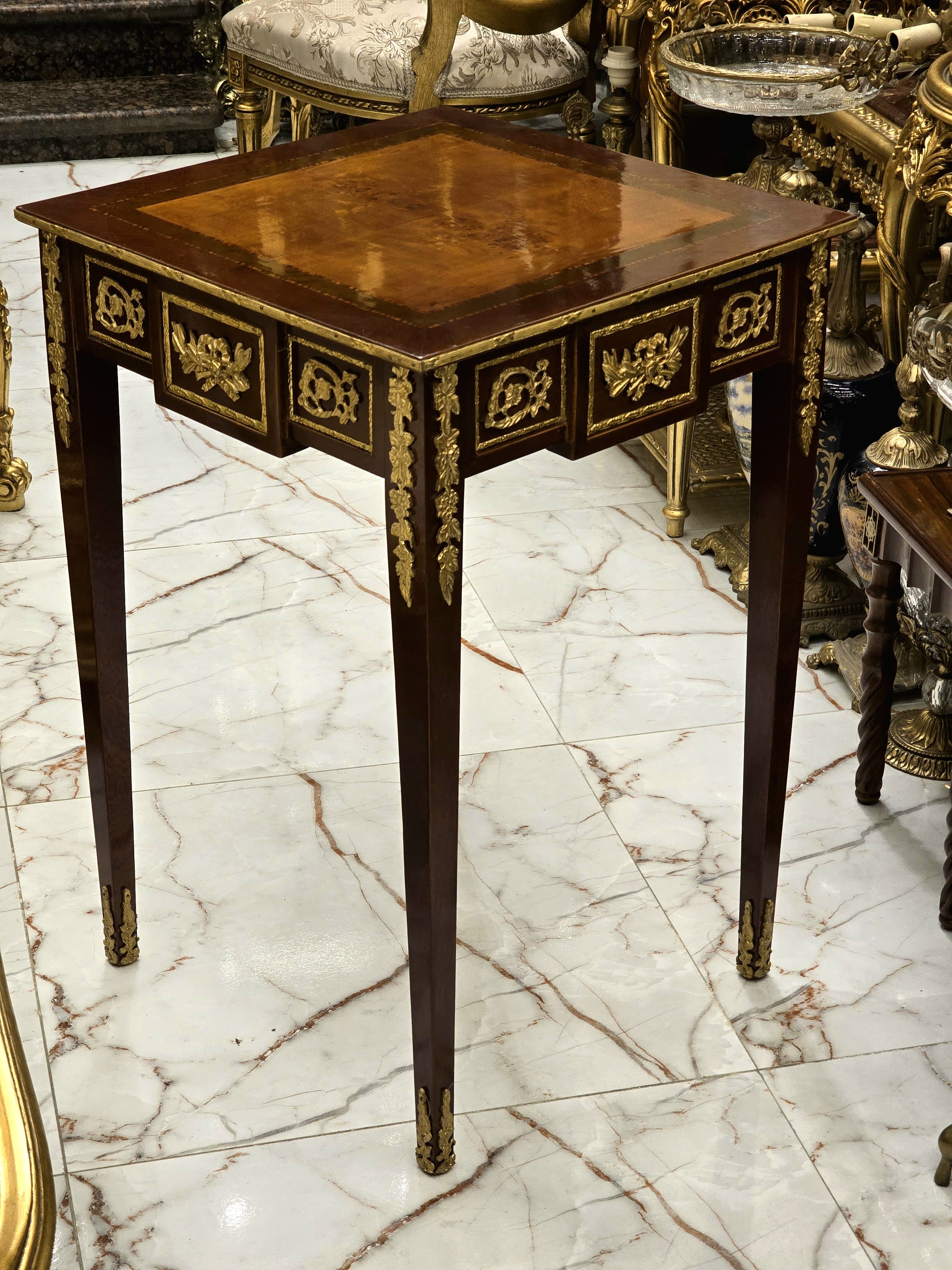 Italian Style Side Table – Gold Leaf Accents on Wood, Elegant Design