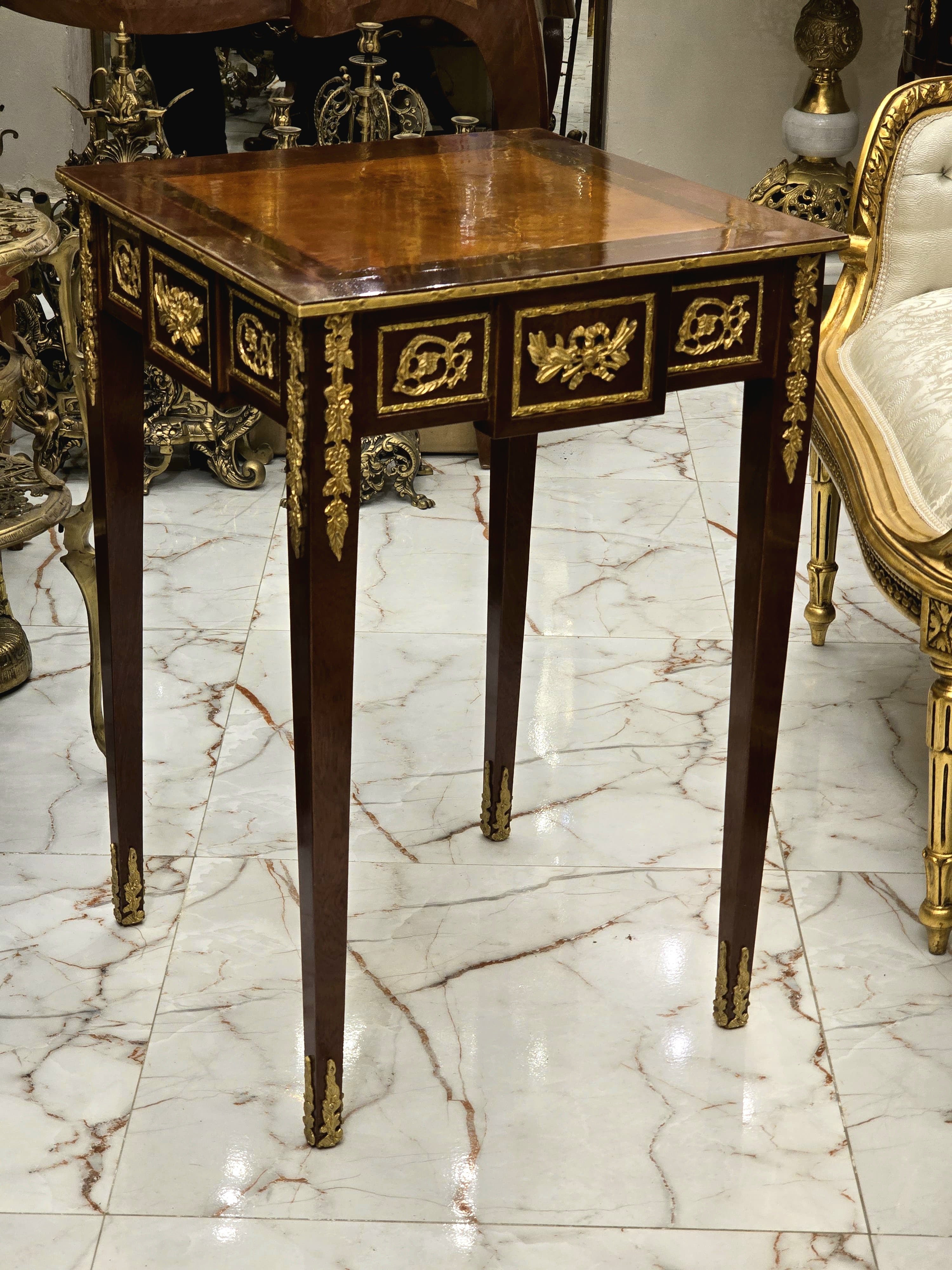 Italian Style Side Table – Gold Leaf Accents on Wood, Elegant Design