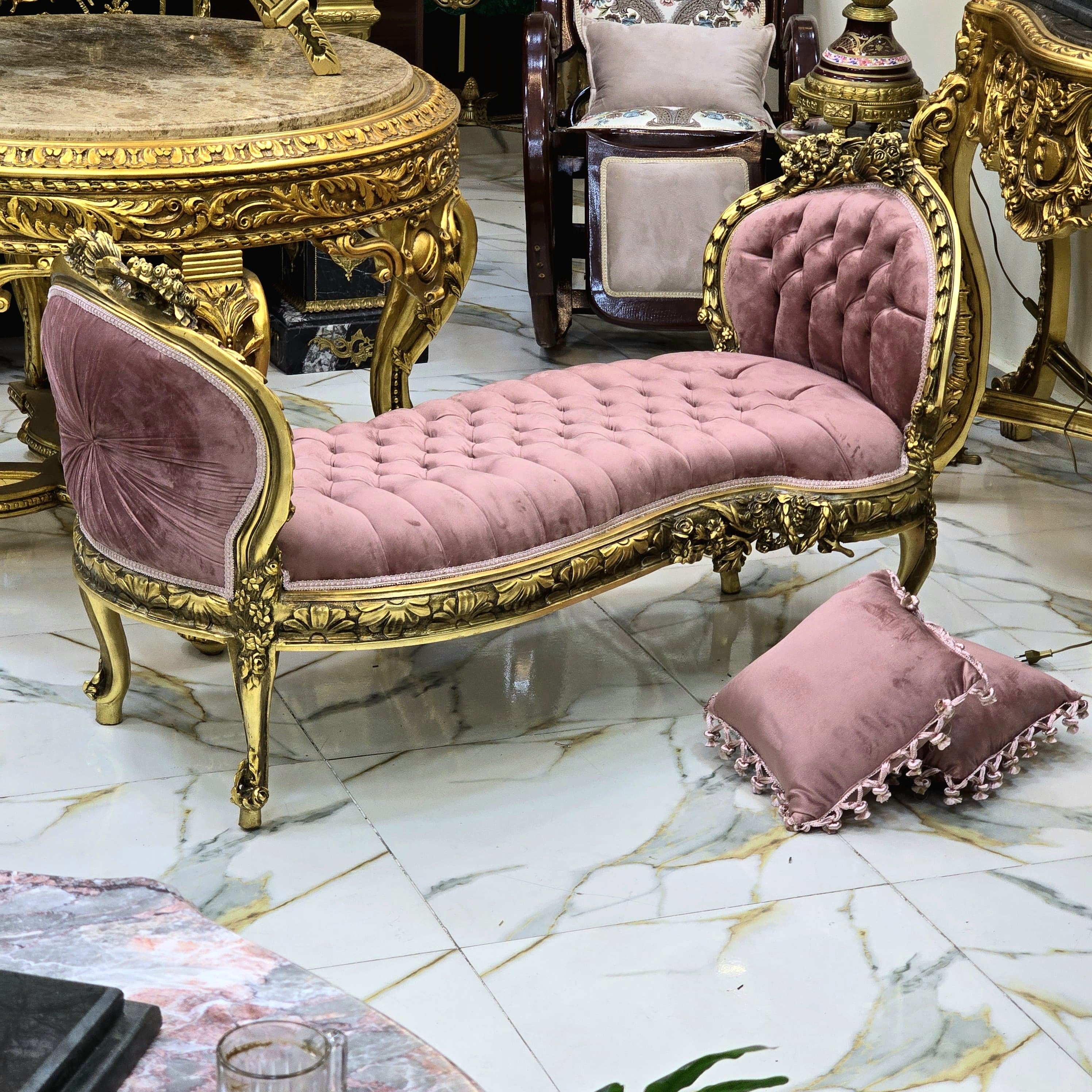 French Style Pink Velvet Bench – Tufted Upholstery with Gold Leaf Details