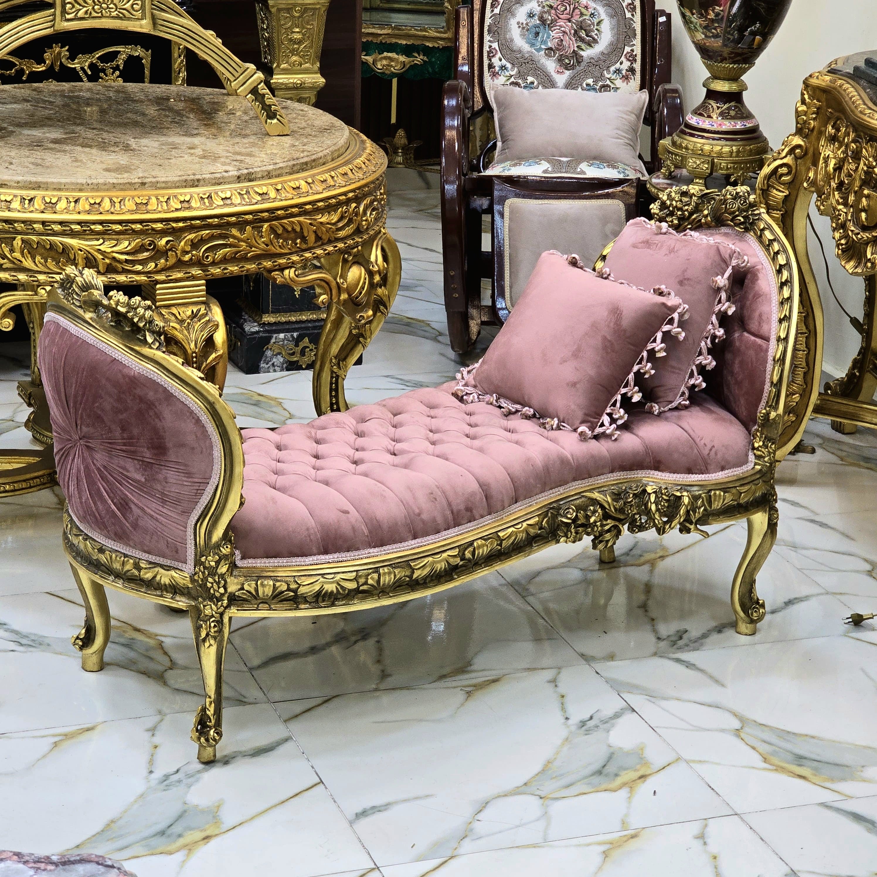 French Style Pink Velvet Bench – Tufted Upholstery with Gold Leaf Details