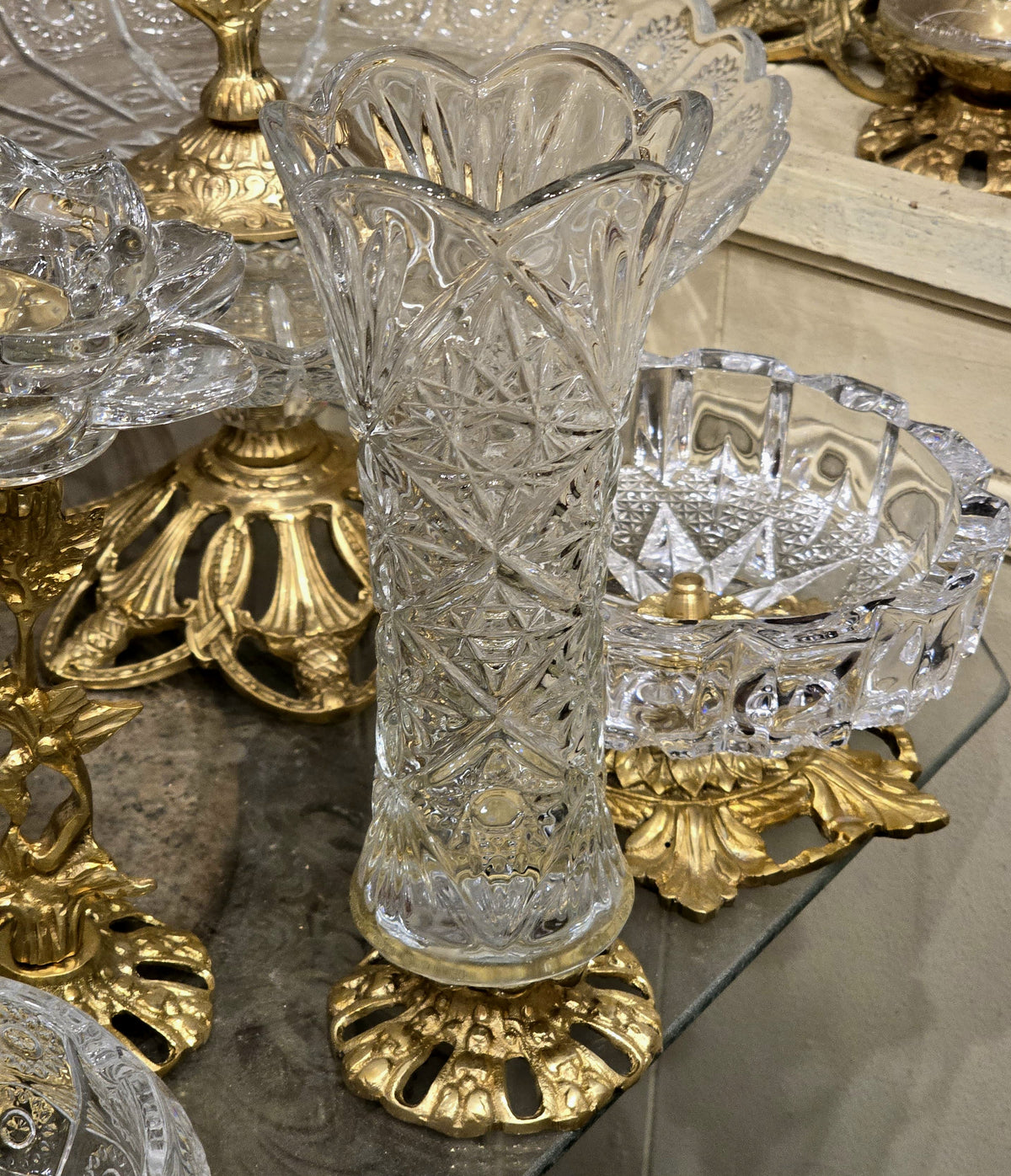 Crystal Radiance – French-Inspired Vase with an Ornate Gilded Base & Sculptural Gold Scrollwork