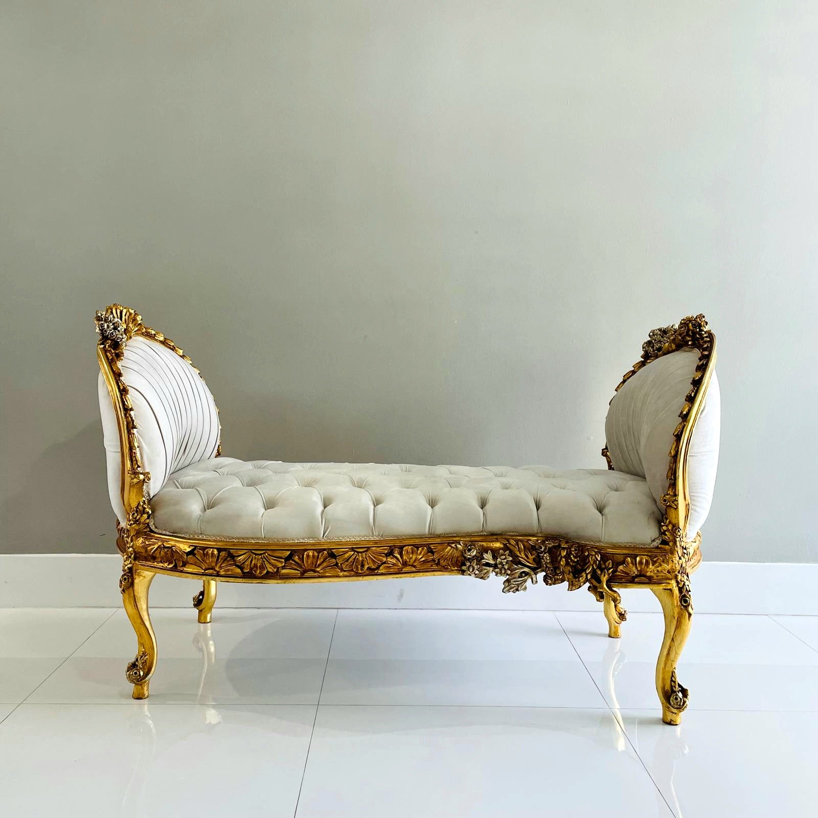 Antique French Marquis Tufted Bench – White Velvet Upholstery with Gold Leaf Details