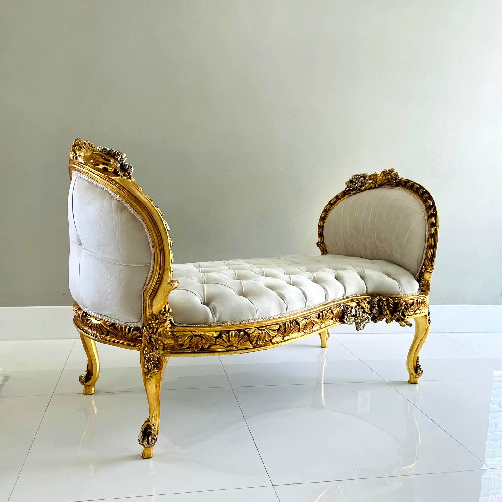 Antique French Marquis Tufted Bench – White Velvet Upholstery with Gold Leaf Details