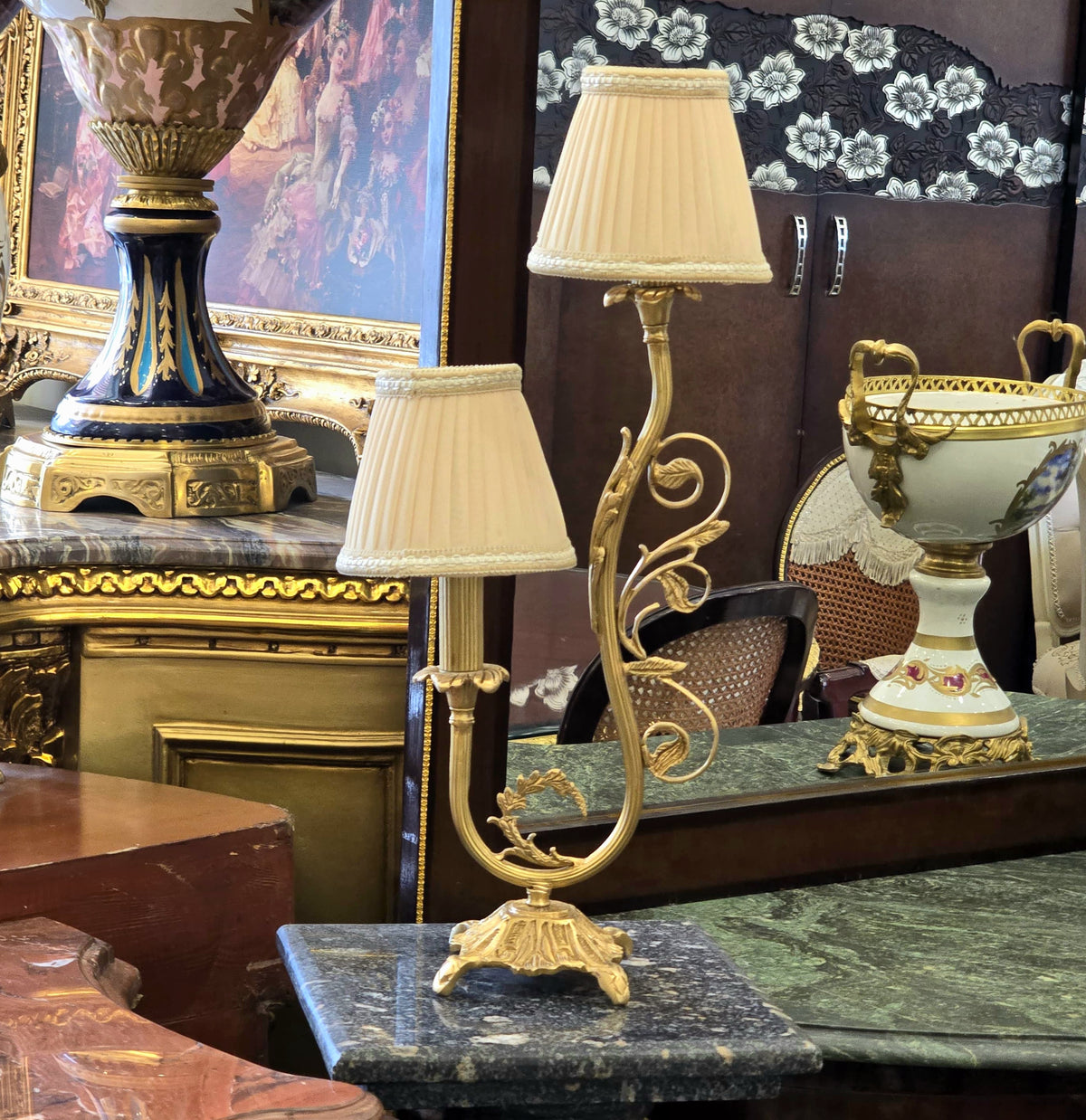 French-Style Double Table Lamp – Sculptural Gold Leaf Frame with Twin Pleated Shades
