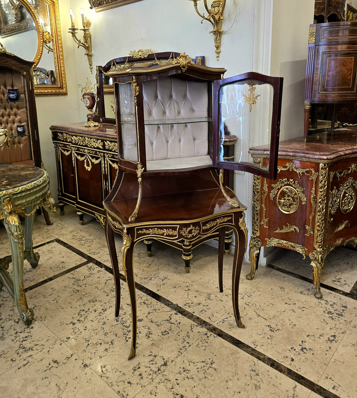 French-Inspired Louis XV Vitrine Cabinet – Gilded Bronze Details, Glass Panels & Display Stand