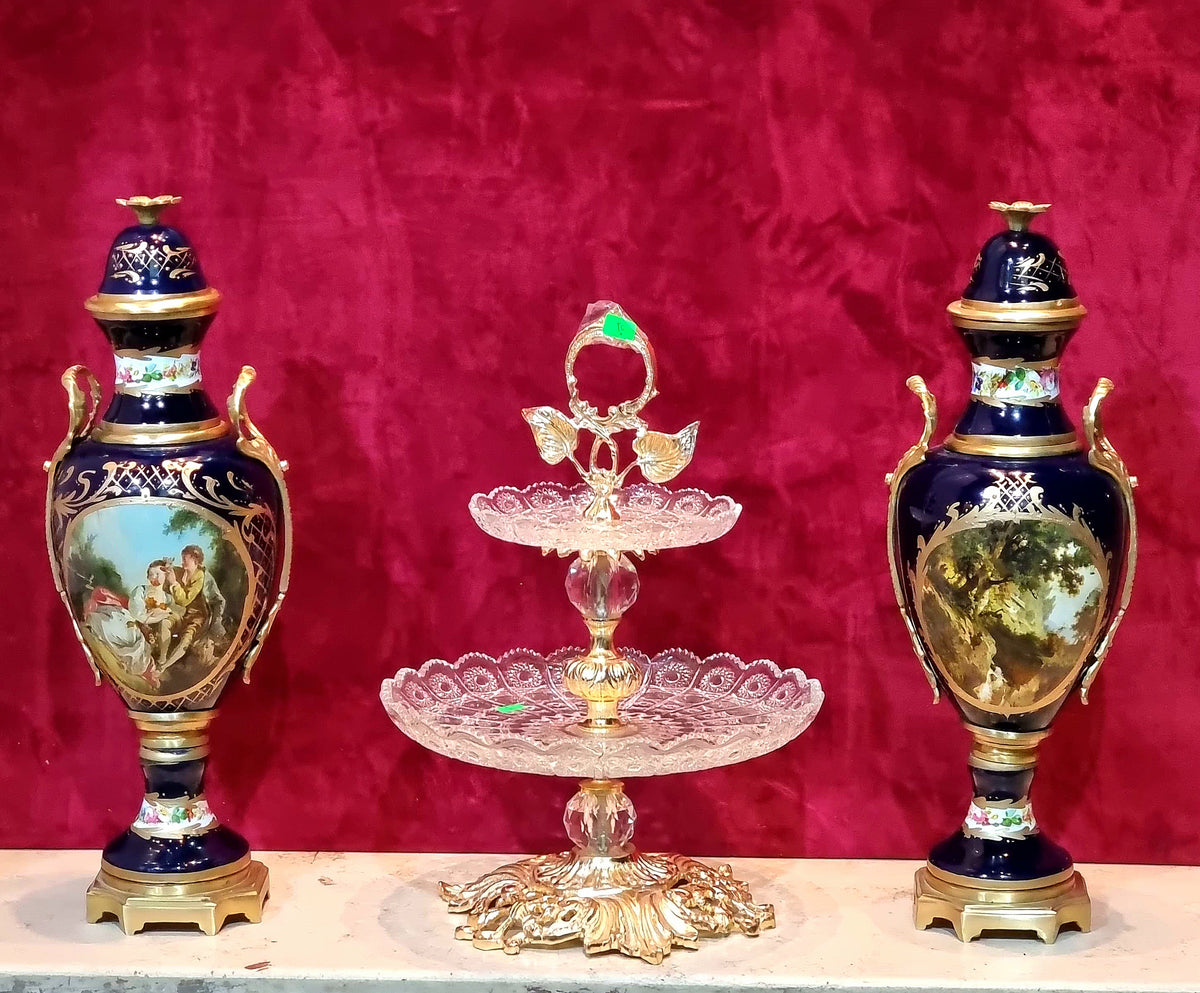 French-Style Cobalt Blue Porcelain Vase & Crystal Centerpiece Set – Gold Leaf Details, Set of 3