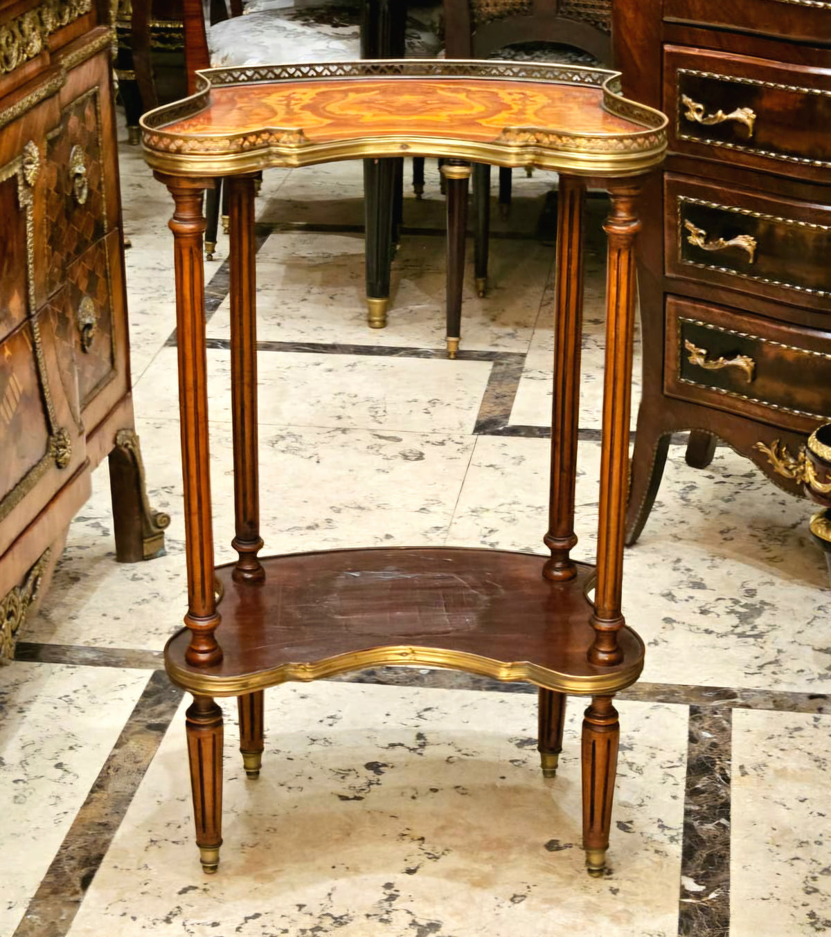French-Style Wood Side Table – Sculptural Shaped Top, Gold Leaf Details & Lower Display Shelf